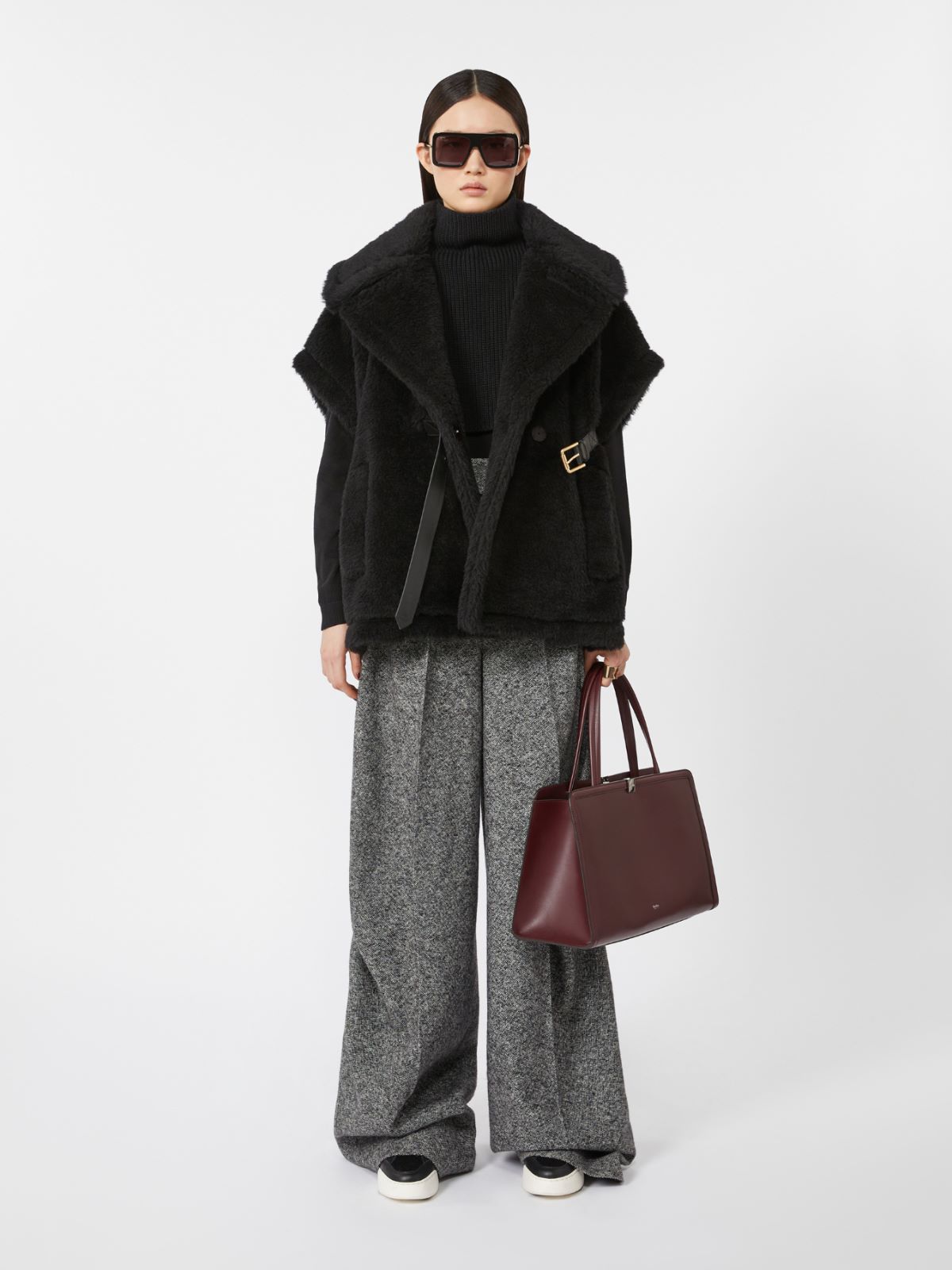ニューアバボ] テディベア ケープ, black | Max Mara