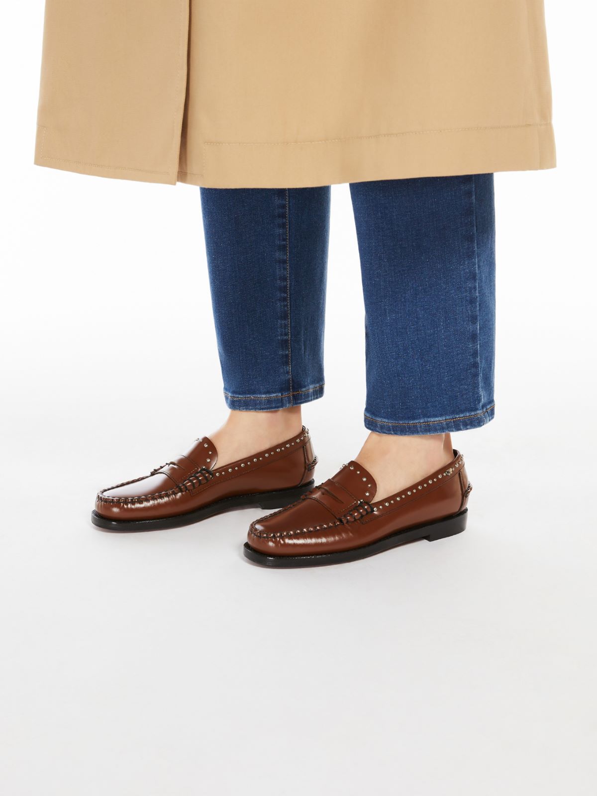 Leather moccasins with tassels, tobacco | Weekend Max Mara