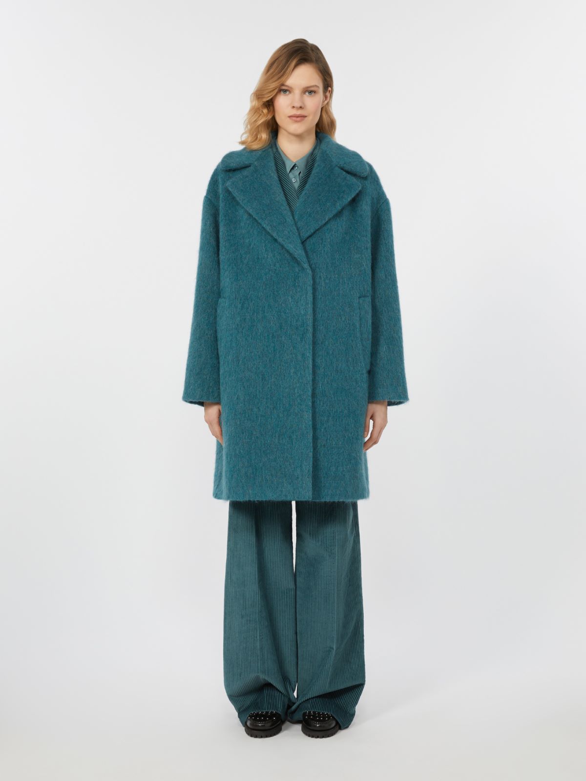 Wool, alpaca and mohair couture coat, oil | Weekend Max Mara