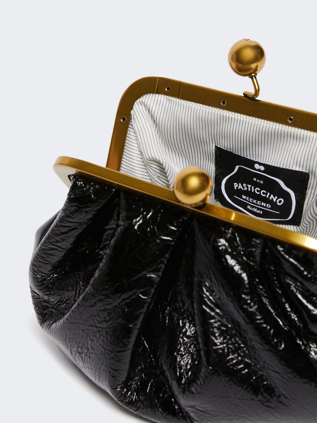 Small crinkled leather Pasticcino Bag, black | Weekend Max Mara