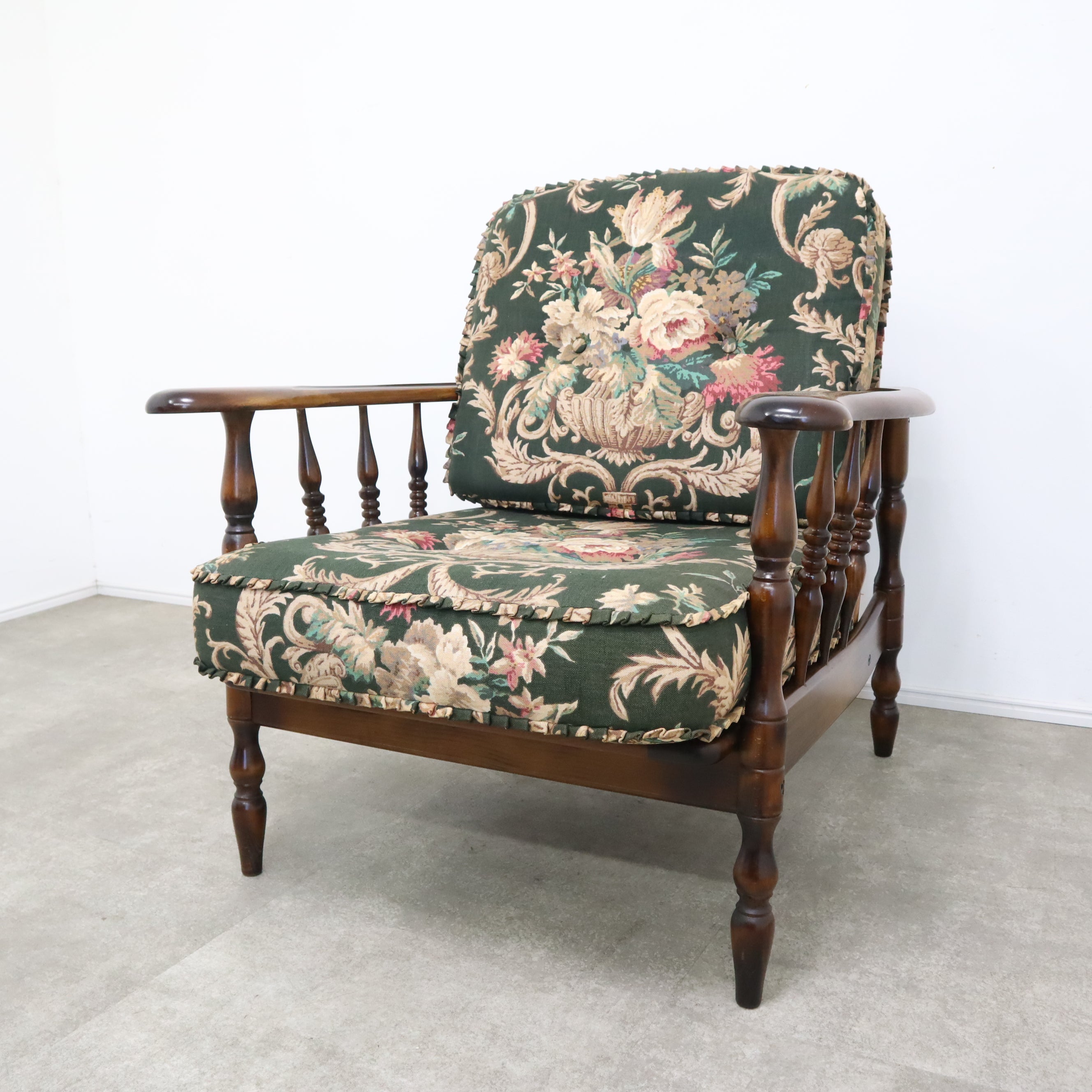 オールドカリモクのヴィンテージ1人掛けソファ No.1 – バナル