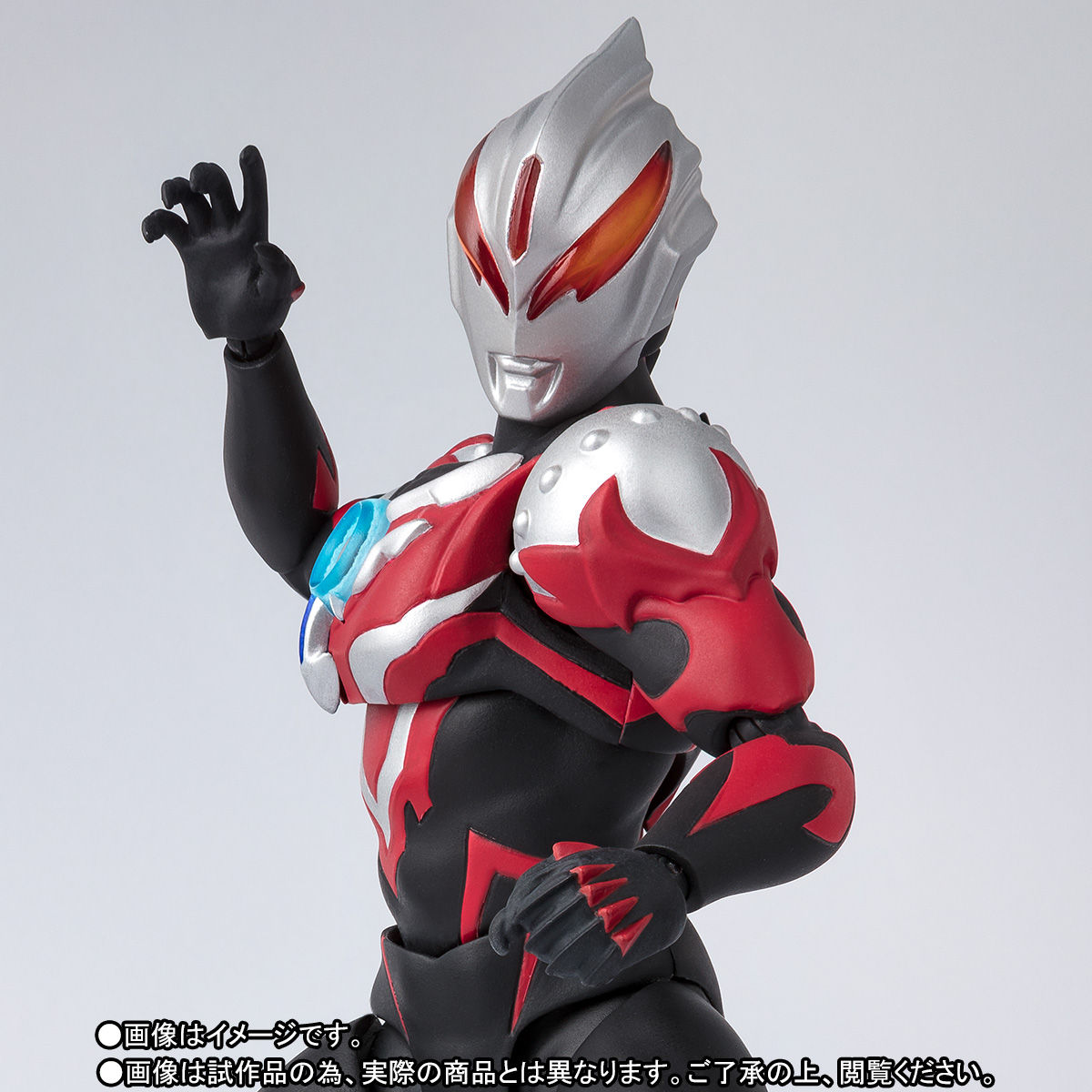 先着販売】S.H.Figuarts ウルトラマンオーブ サンダーブレスター