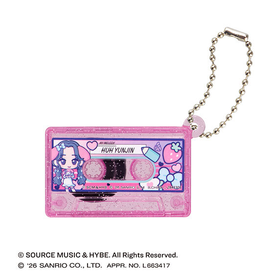 LE SSERAFIM × MY MELODY & KUROMI カセットテープチャーム