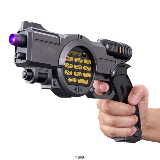 重甲ビーファイター』より、ブラックビートのなりきりアイテムが30周年