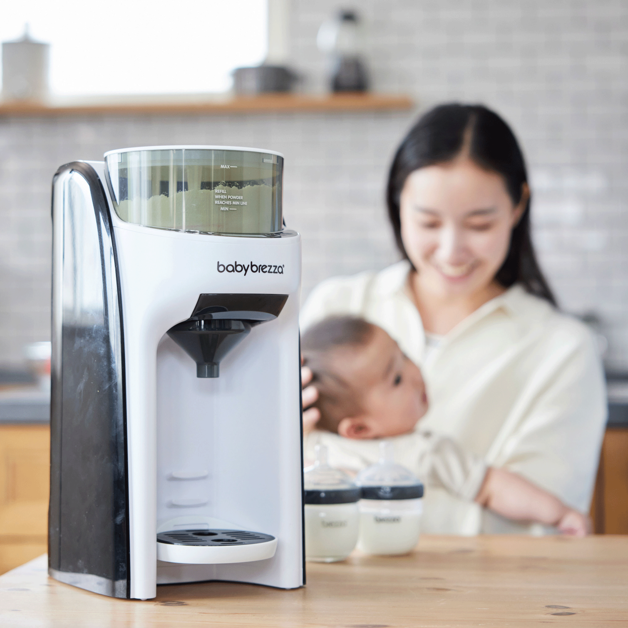 Baby Brezza 自動ミルク調乳器 | 安心・時短・夜間授乳サポートに最適
