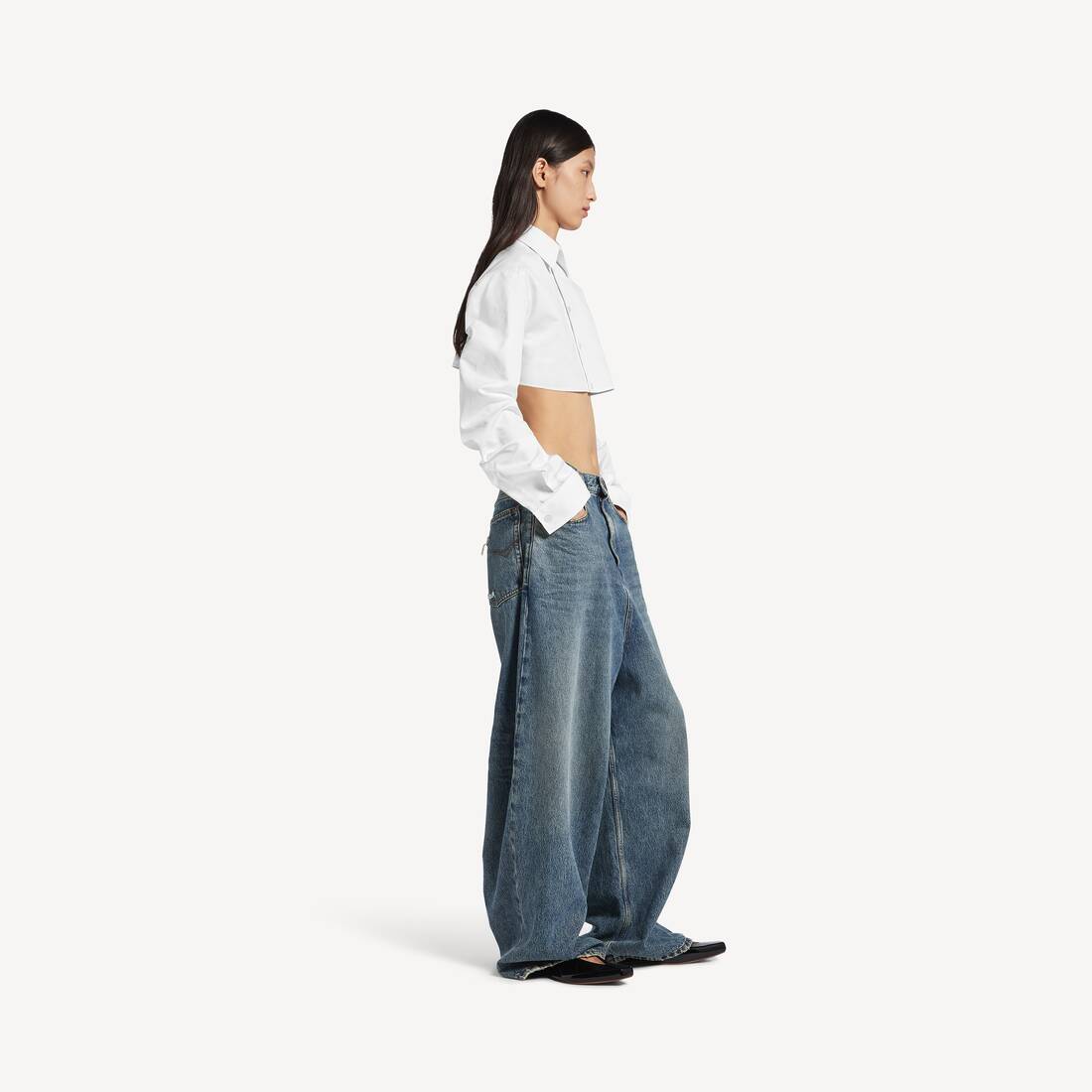 Women's Low Crotch Baggy Jeans in Dirty Vintage Blue | Balenciaga ZW