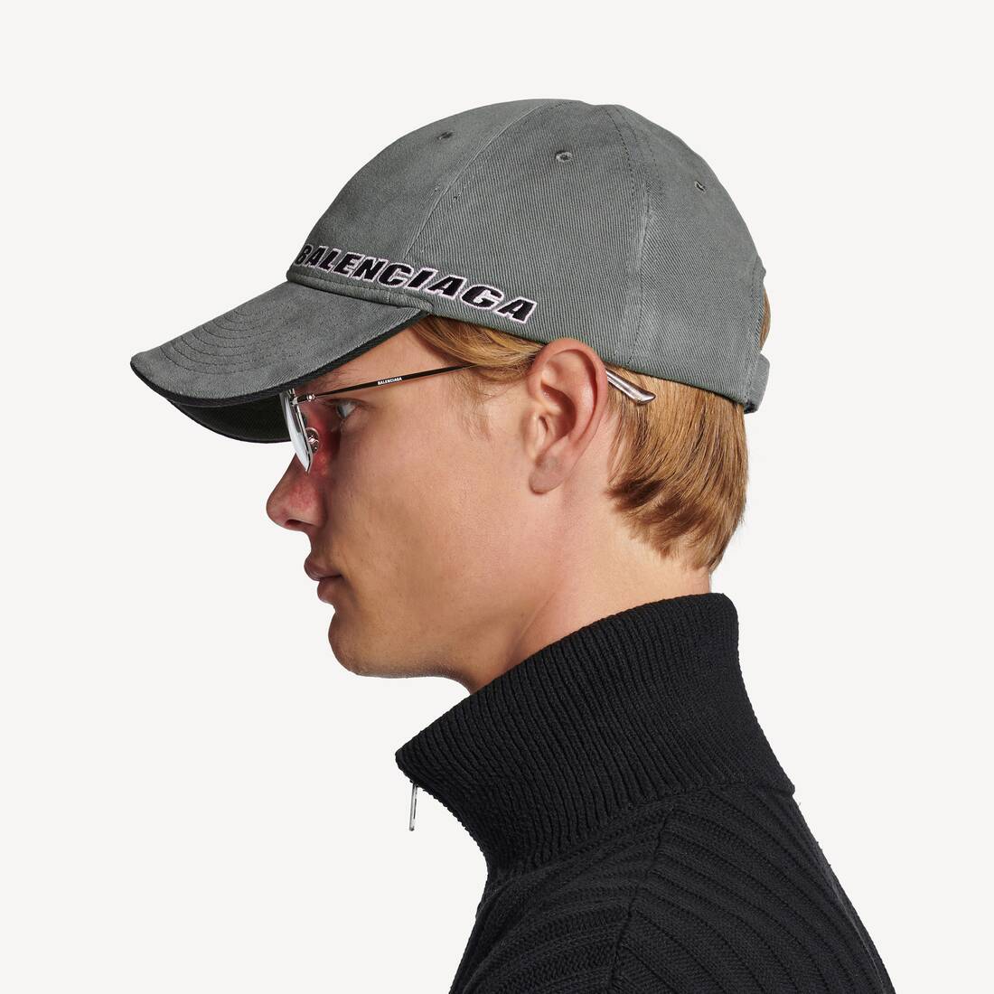 ダークヘザーグレー の メンズ Tilted Typo キャップ | Balenciaga JP