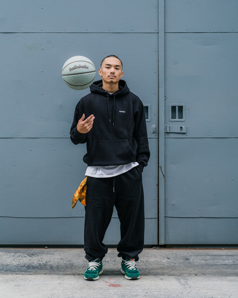 Small Logo Sweat Hoodie (black) – ballaholicオンラインショップ