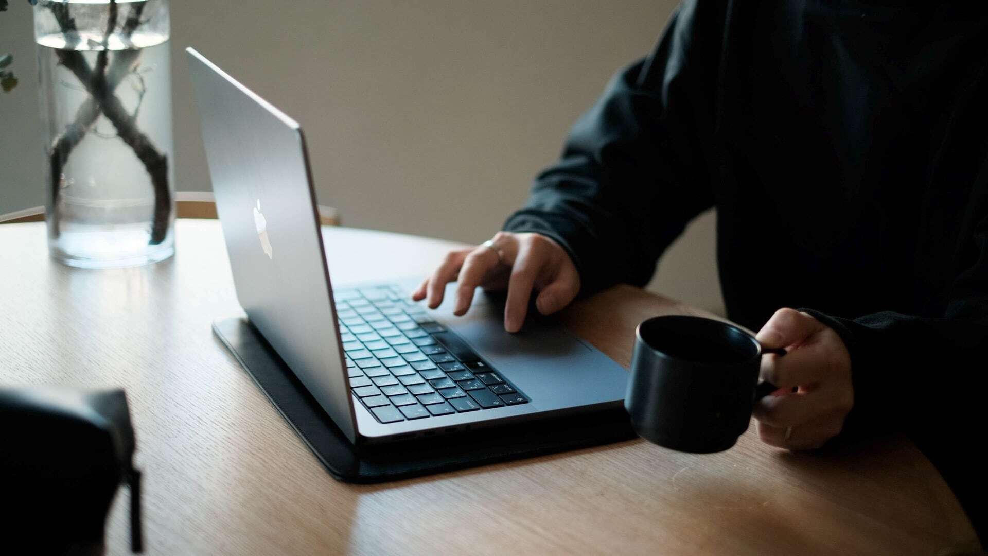 Leather MacBook Case【14インチ】 | drip公式オンラインショップ