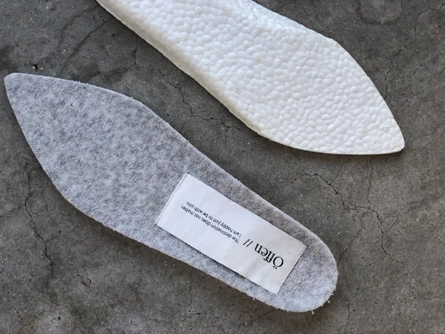 pointed-BUTTFEE / BLACK & IVORY | Offen