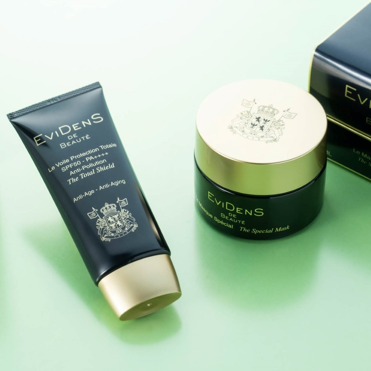 エヴィドンスドゥボーテ ル ヴォワル プロテクション トータル（日焼け