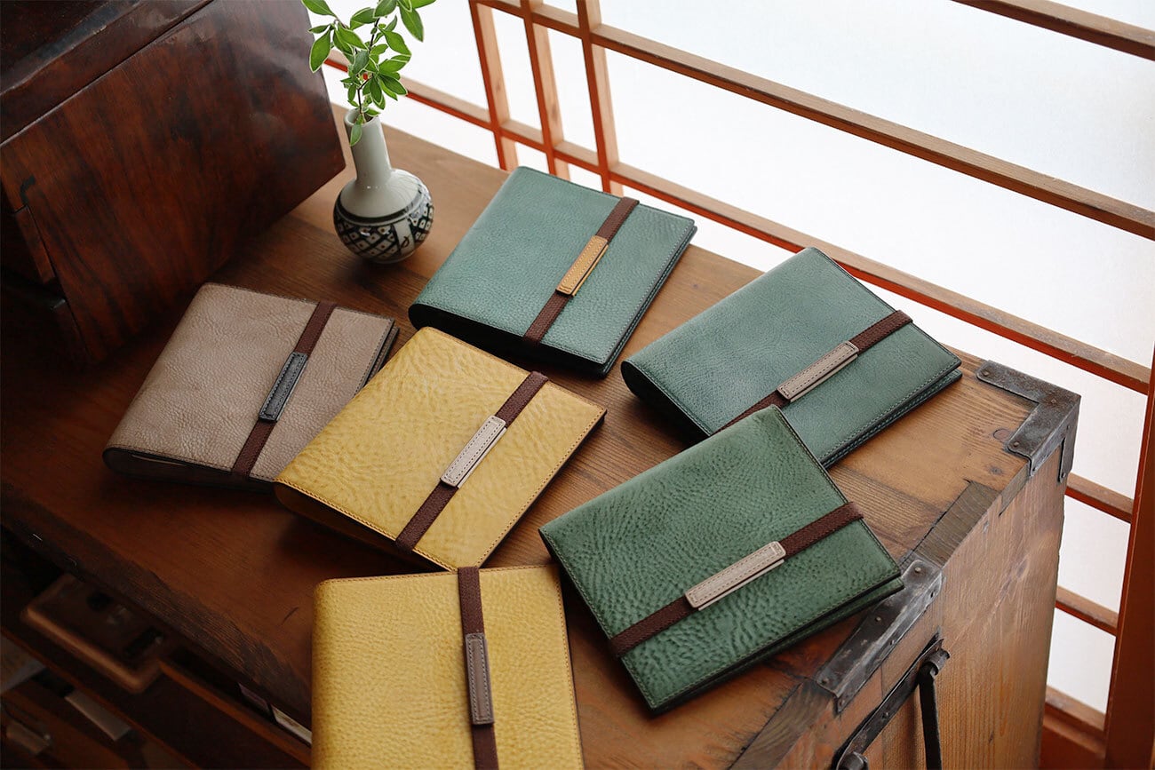 M5スクエアバインダー : アラスカレザー | SHINARI