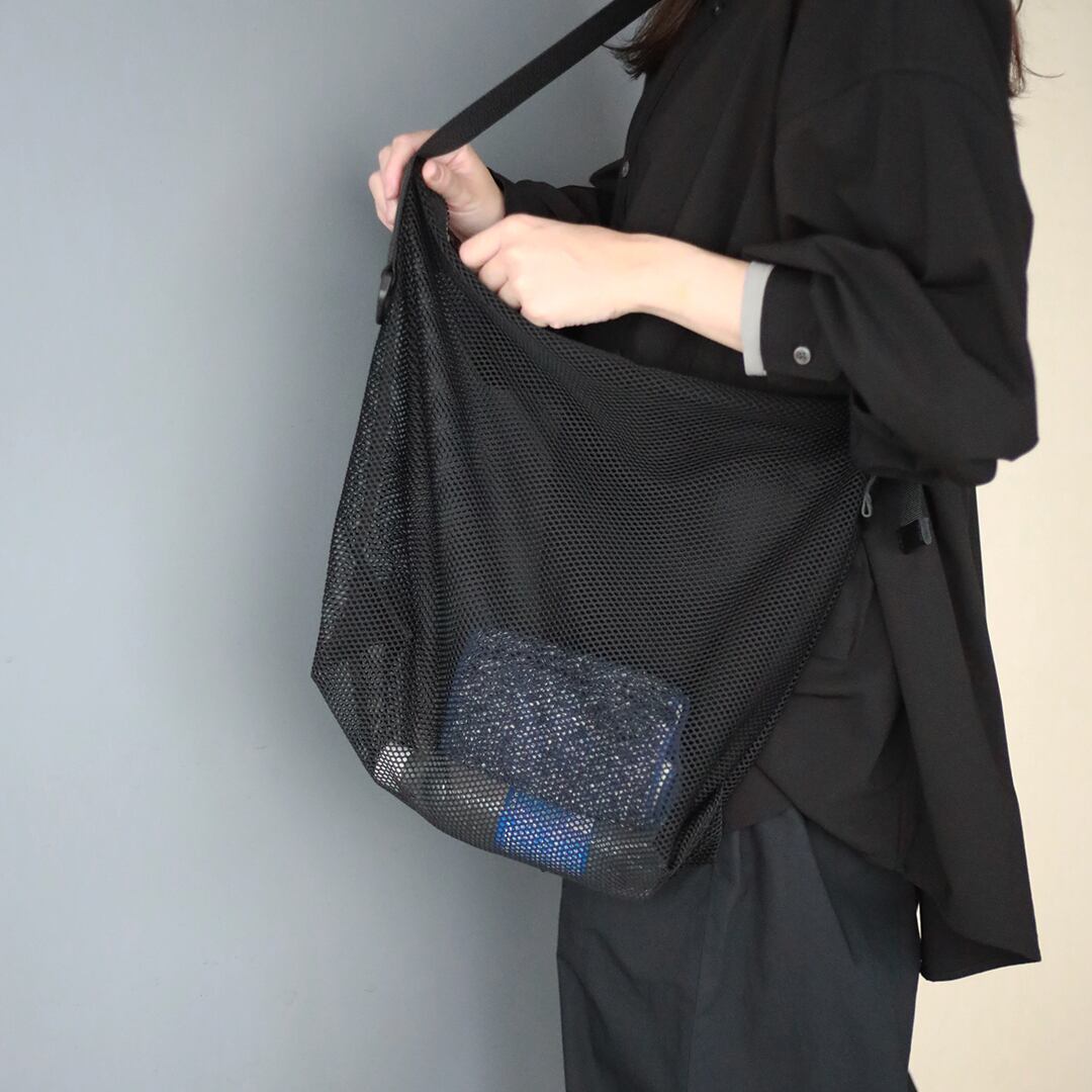 Brick (ブリック) Mesh Zip Shoulder Bag [Black] ショルダーバッグ