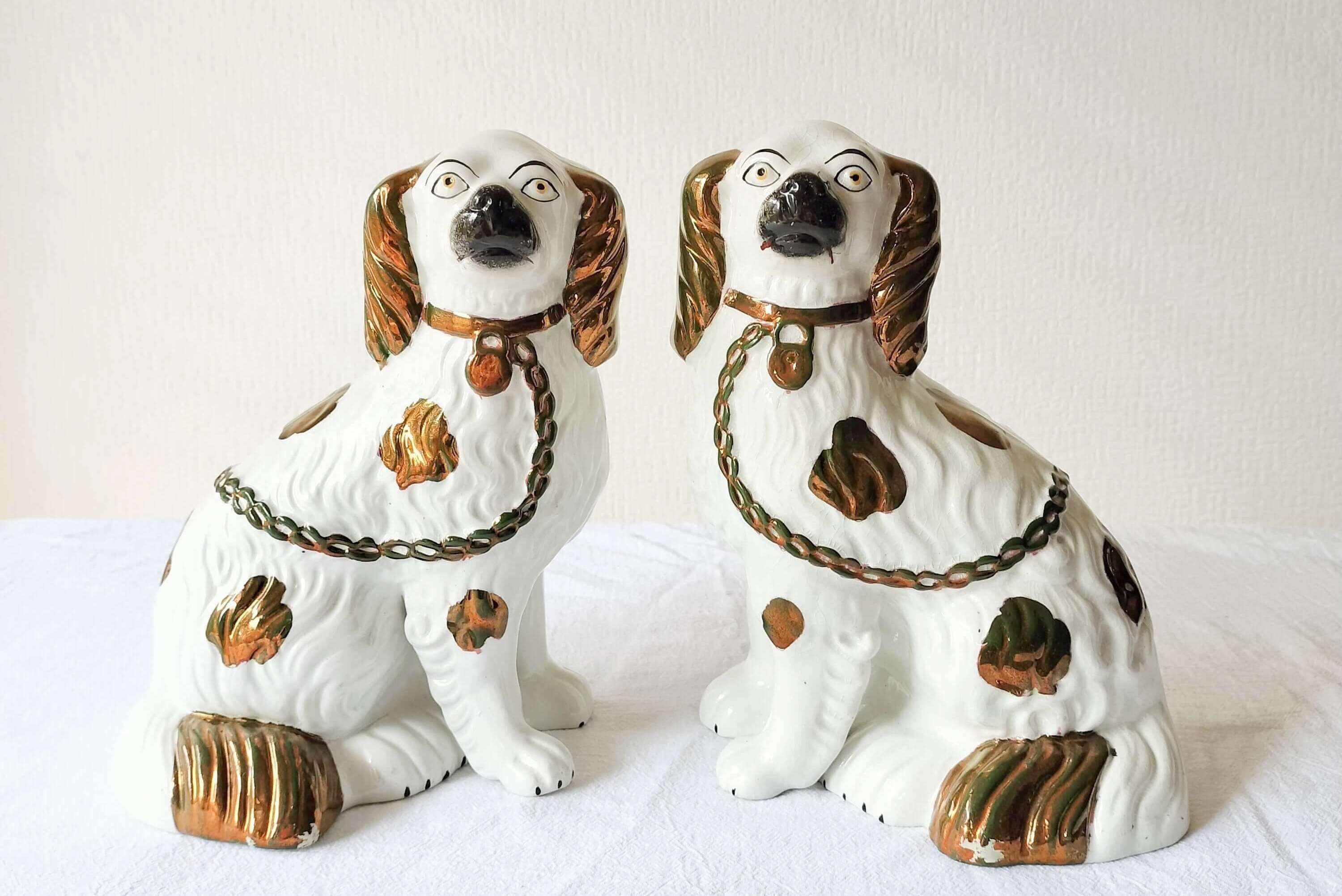 スタッフォードシャードッグとは？アンティーク雑貨として人気な理由