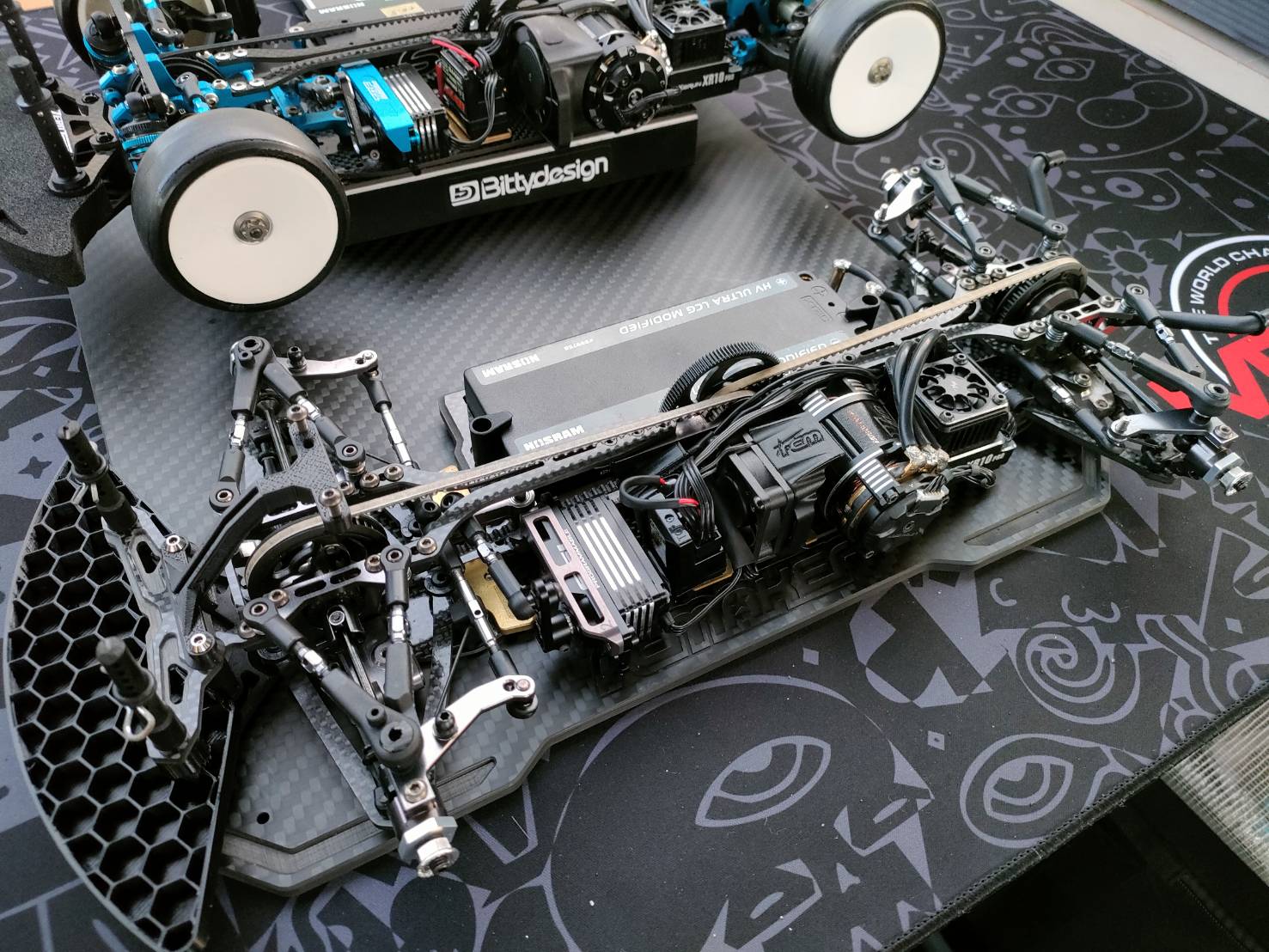 ZEROTRIBEオリジナル Awesomatix A800R用カーボンシャーシを発売予定