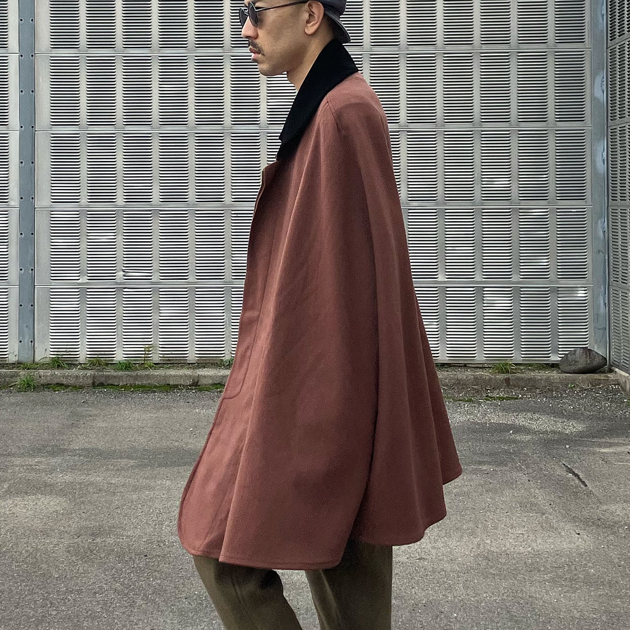 希少な大正ロマンのトンビコート ― 和と洋が交わるアンティークの美