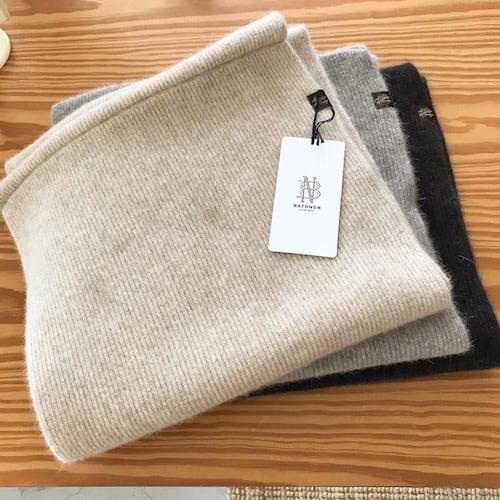 BATONERのカシミヤフォックスのスヌードなど。。 | a flat shop