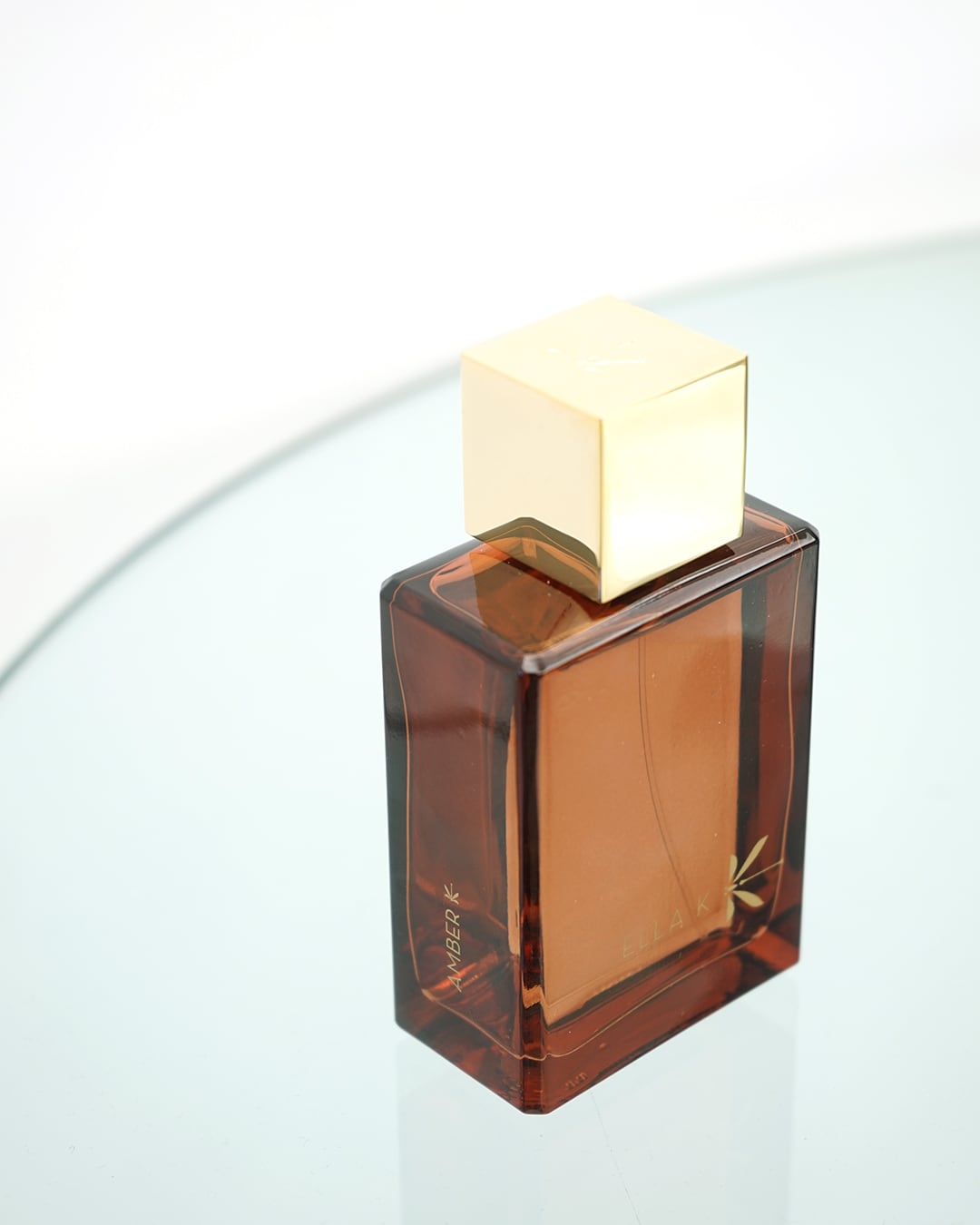 ELLA K（エラケイ）」新作香水「AMBER K（アンバー K）」明日発売