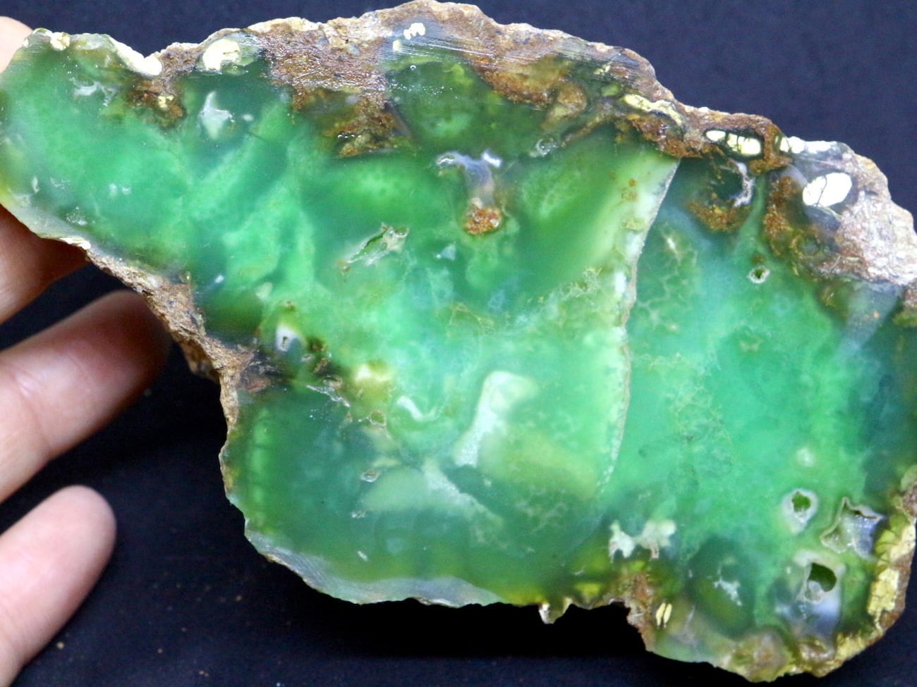 特大！クリソプレーズ 緑玉髄 オーストラリア産 339,7g CSP001 原石