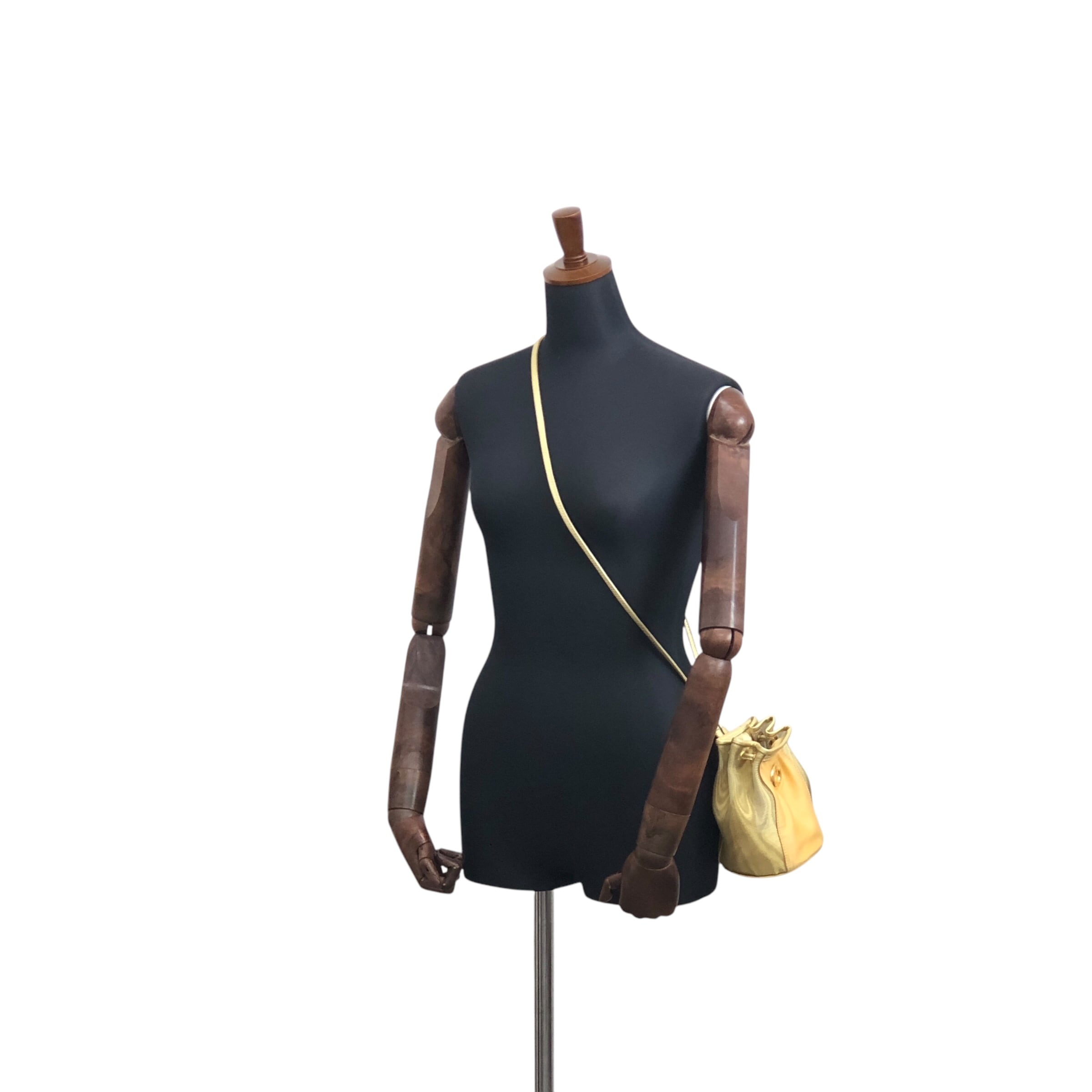 CELINE セリーヌ ショルダーバッグ ベージュ ロゴサークル ナイロン