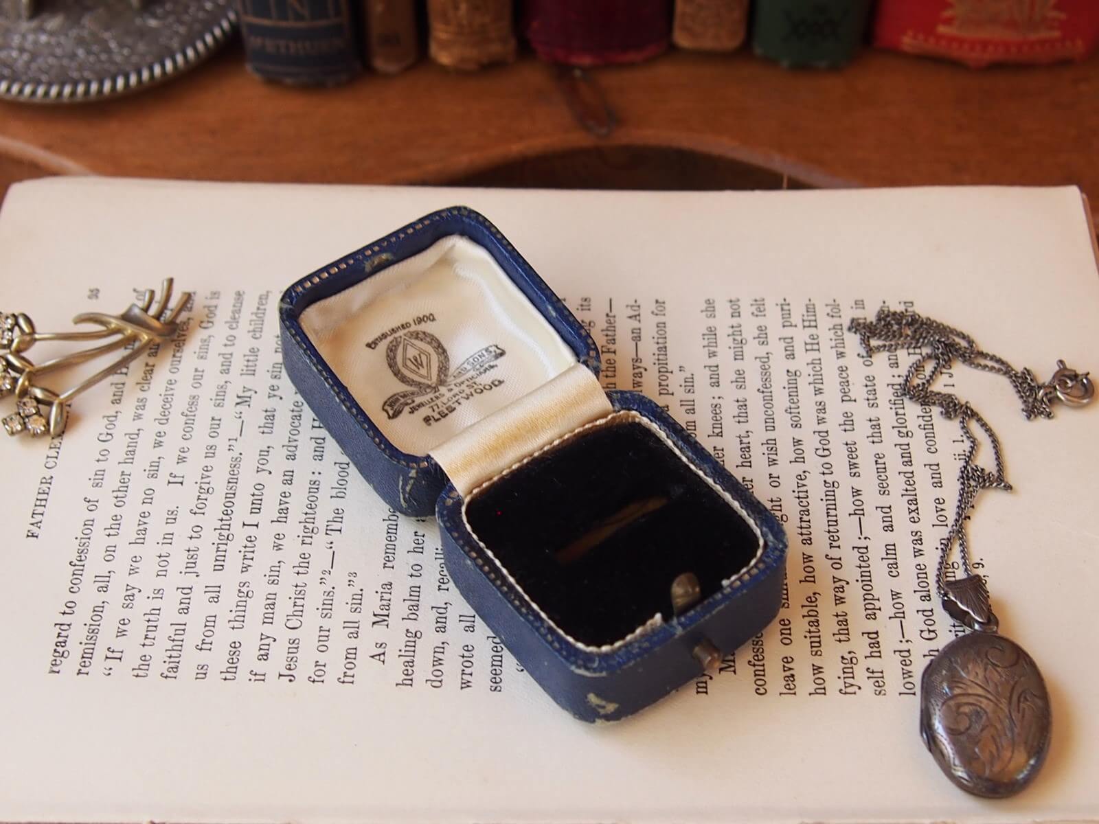 イギリスアンティーク リングケース リングボックス | Bonny Bee