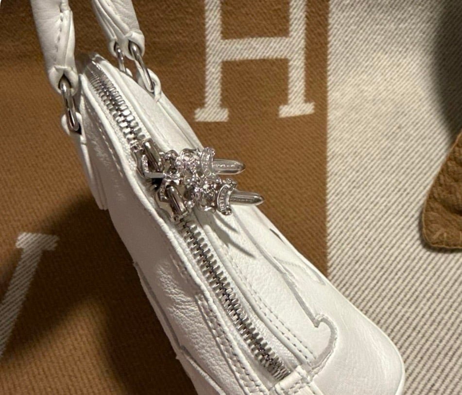 CHROME HEARTS クロムハーツ ダガー 白 バッグ ホワイト レザー