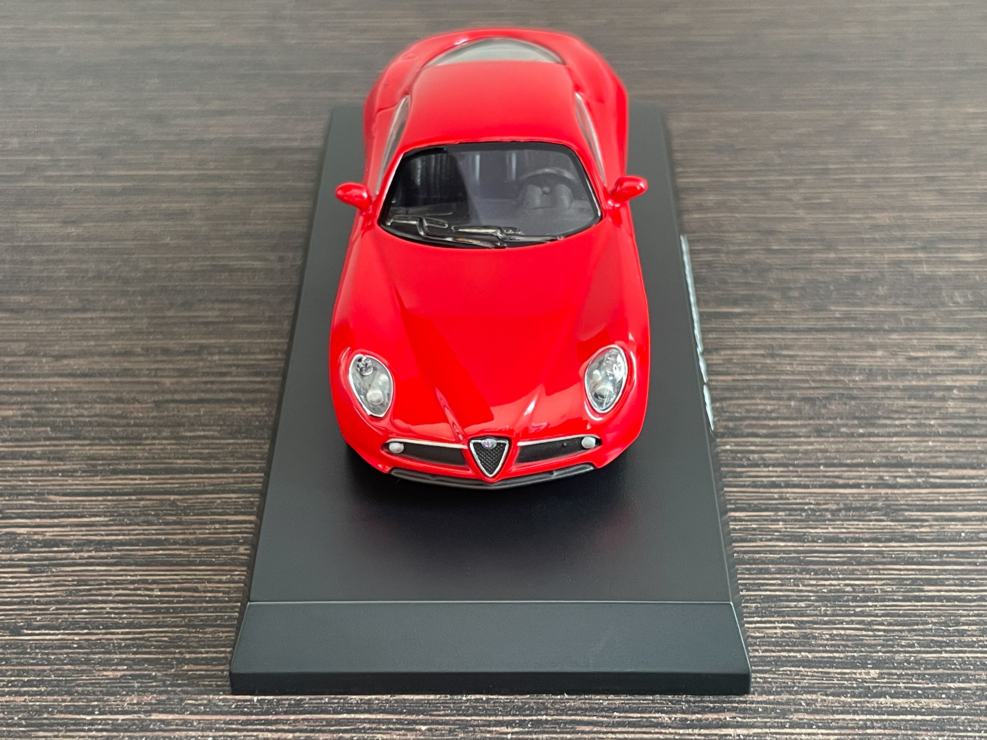 ミニカー アルファロメオ アルファ8C コンペティツィオーネ レッド 京
