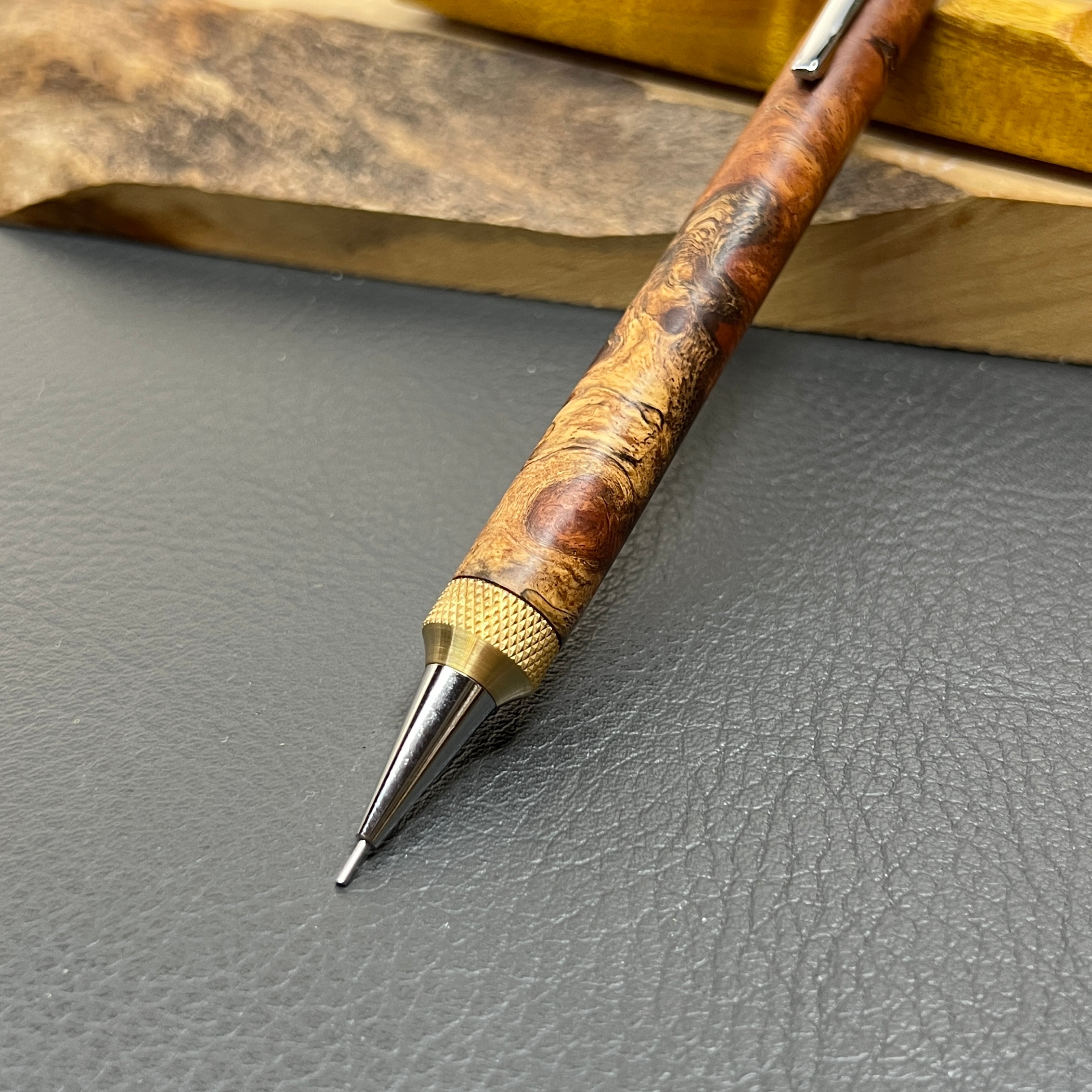 121楓瘤スタビ木製シャーペン強低重心R 真鍮