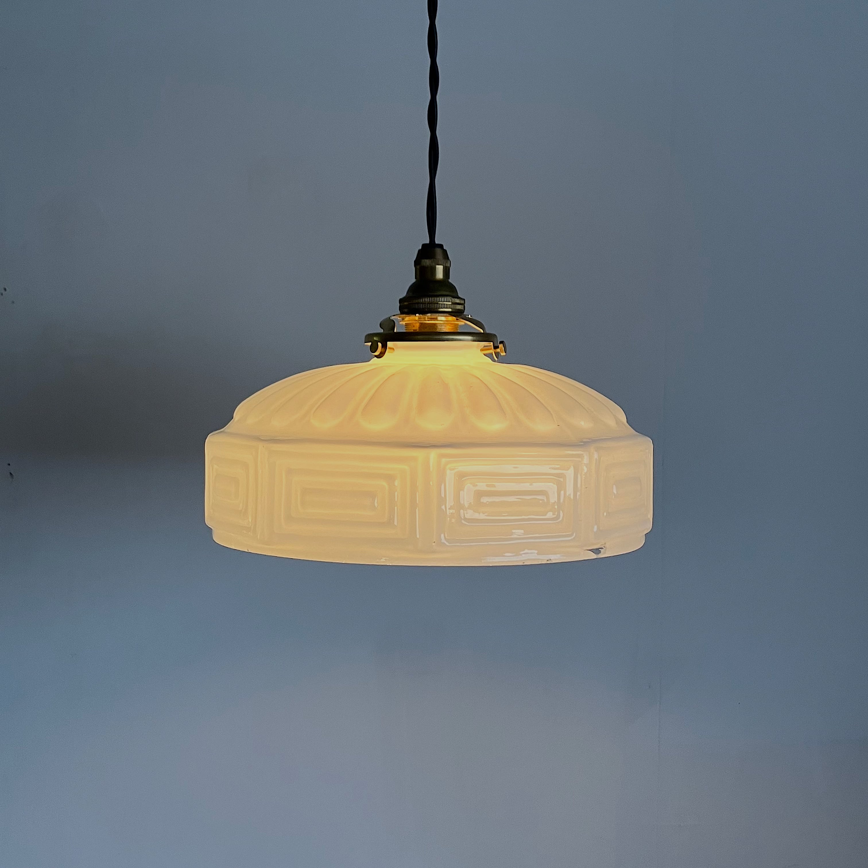 大正乳白硝子ランプシェード/ japan antique | 夏ノ庭 アトリエ