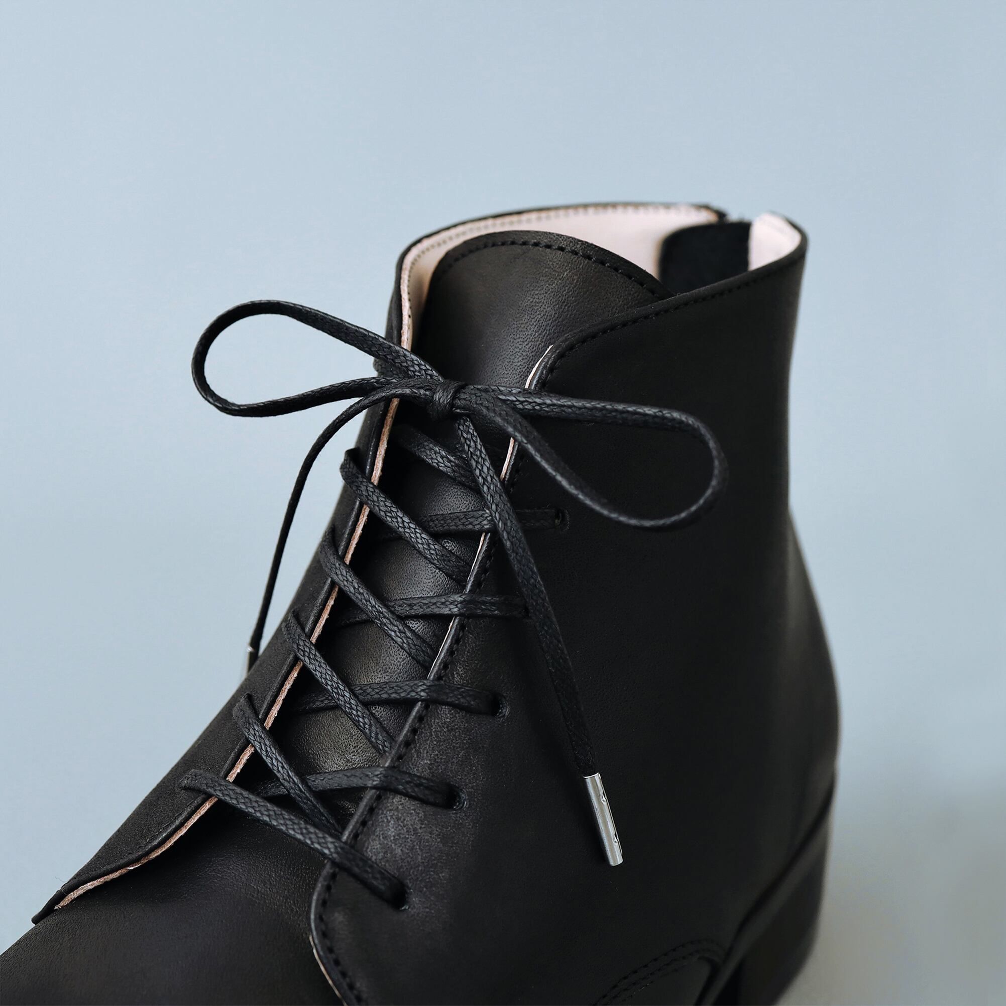 Iru】6 HOLE BACK ZIP BOOT / 受注生産 11月中旬〜11月下旬 発送予定