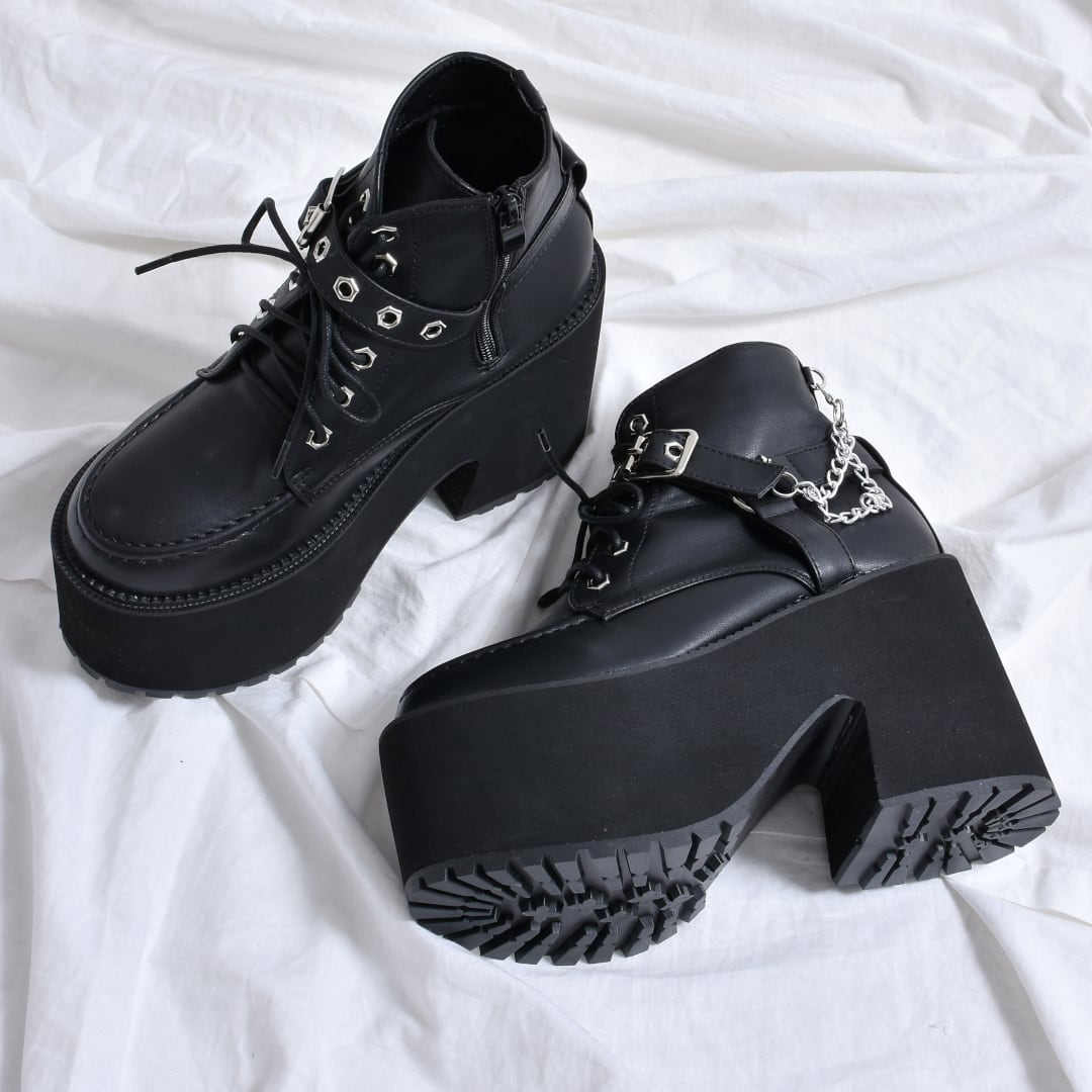 1/7 全サイズ再入荷！】ベルト×チェーン厚底ブーツ(ヒールタイプ
