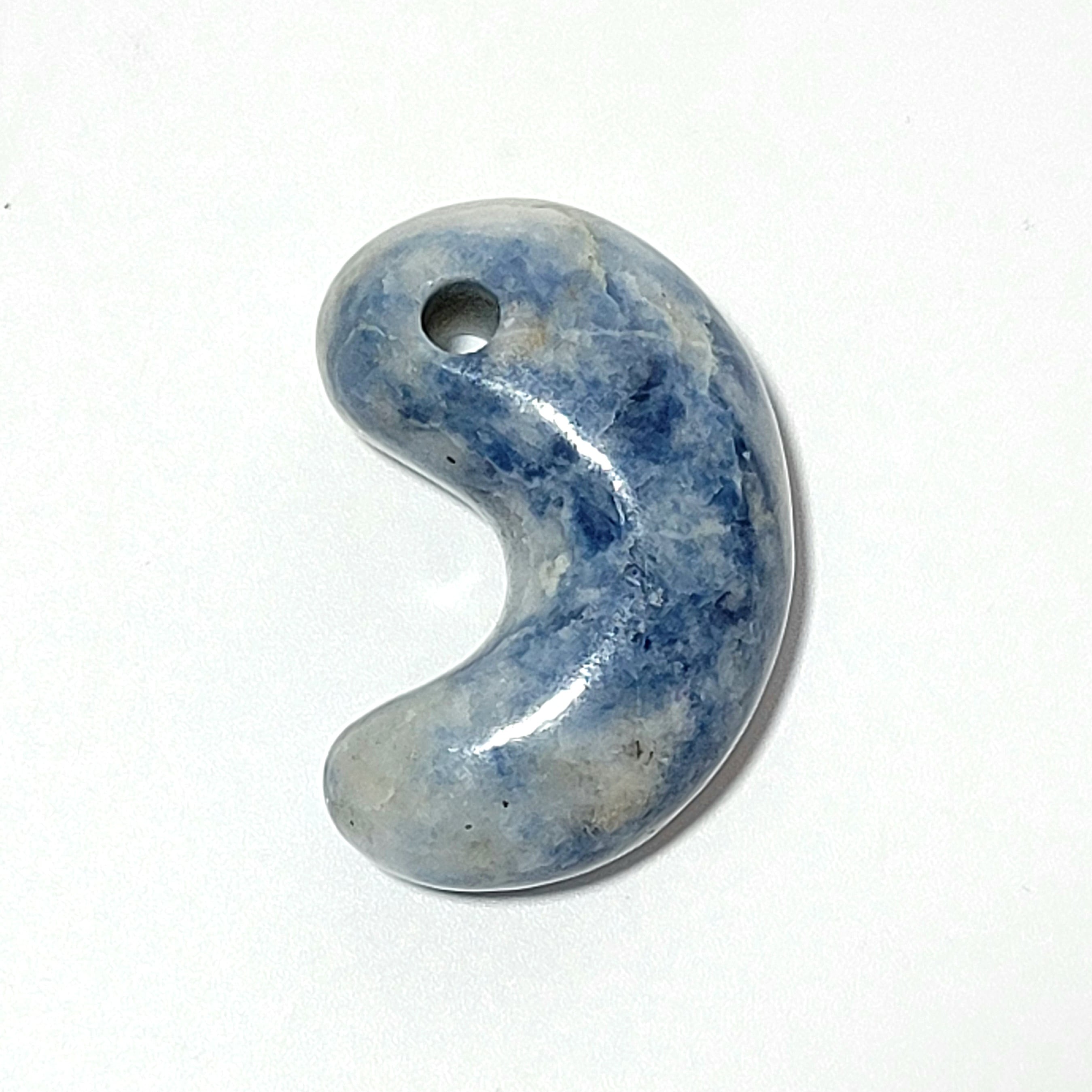 入コン沢 勾玉:糸魚川翡翠 BMT0551 | 糸魚川翡翠工芸家 赤羽可行BASE