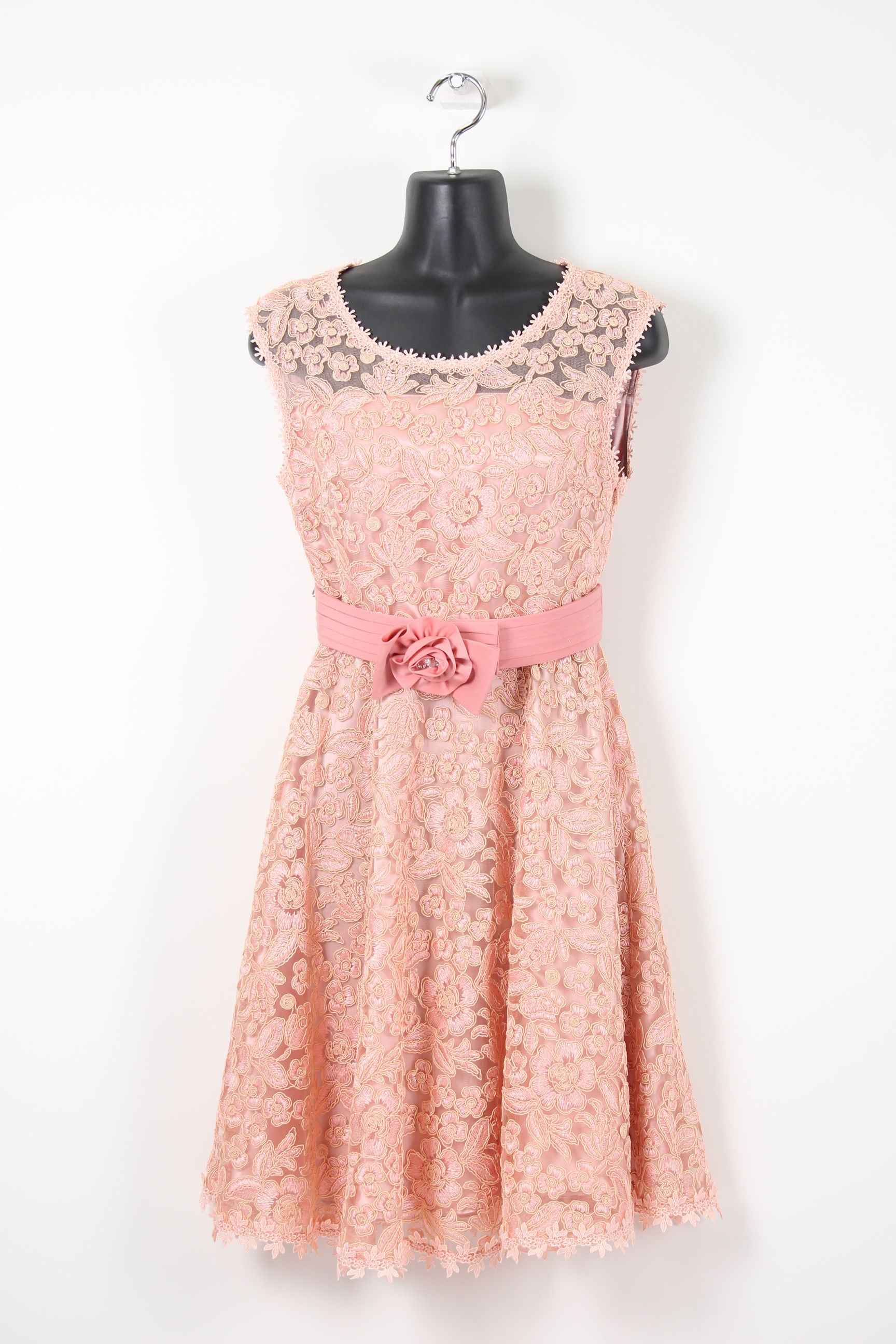 サーモンピンクのリボン付き総レースワンピース | Ladies KAWAI