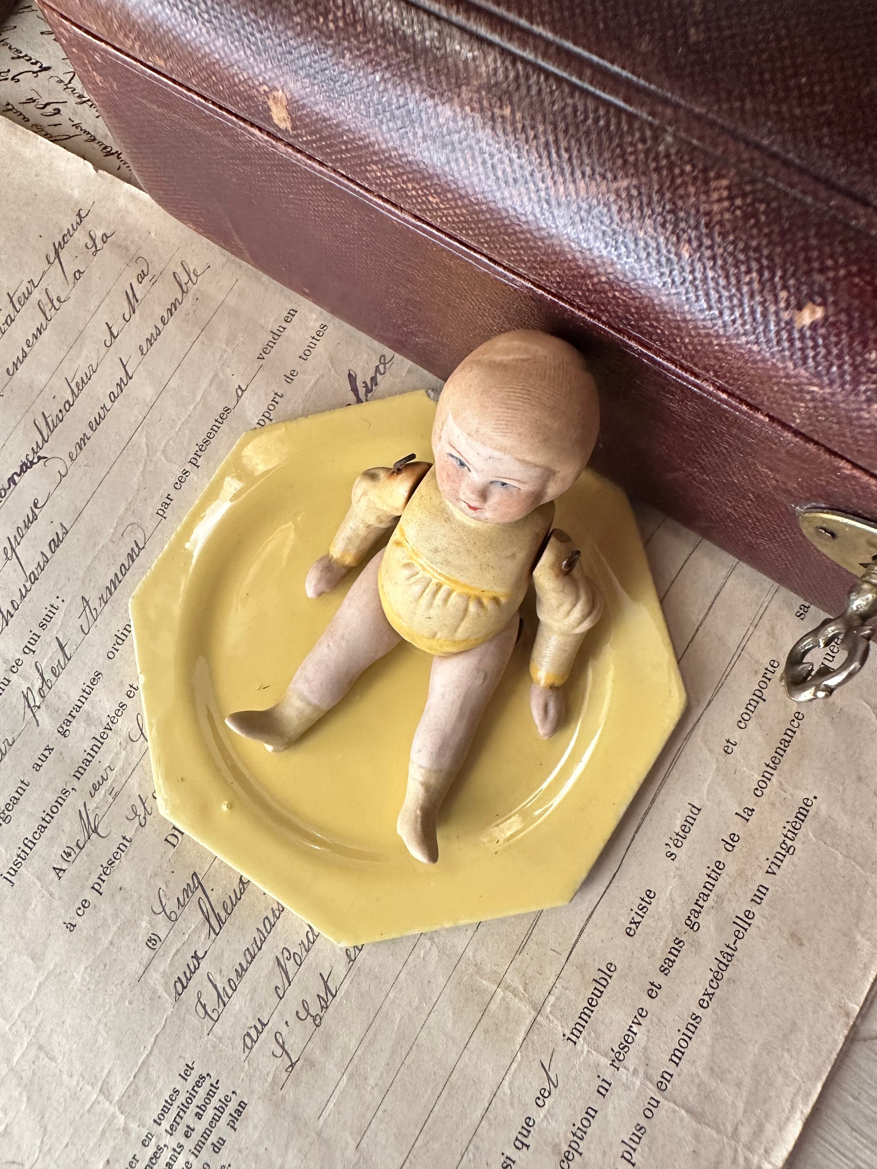 ミニョネット ビスクドール 黄色い服の女の子 | Brocante de La