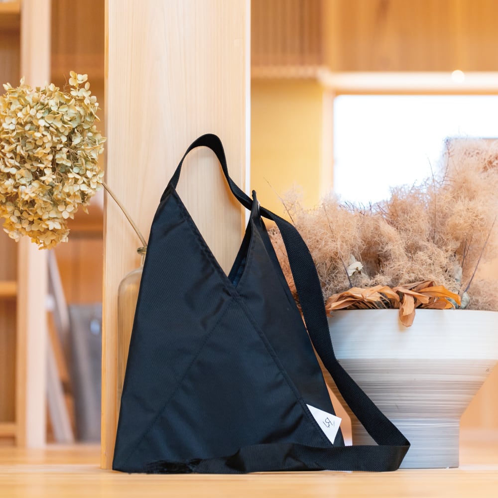 L2002 Niji | LR by LIVERAL