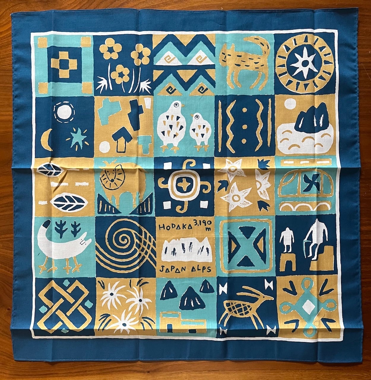 バンダナ【あお】（designed by ゆいガイア） | 穂高岳山荘 公式