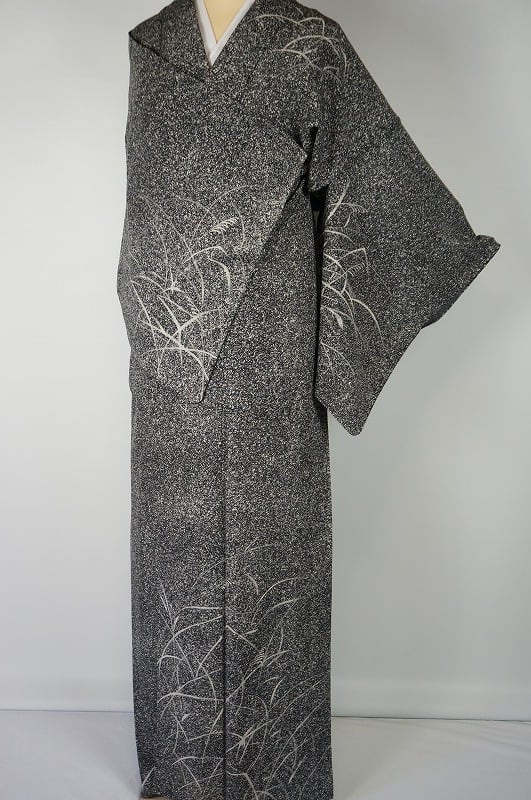 蝋叩き染め【夏】訪問着 絽 正絹 ススキ 刺繍 銀糸 黒白 グレー 277