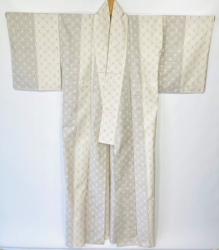 単衣】白大島 手絣 本場大島紬 麻の葉 小紋 白 グレー 896 | kimono Re