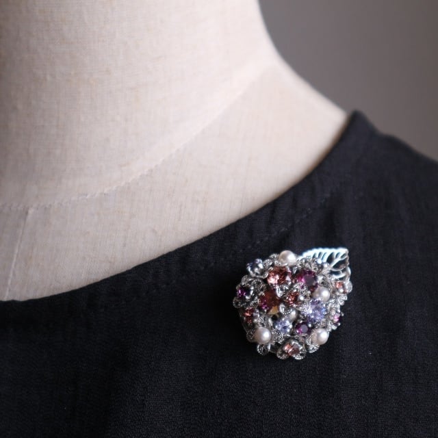 スワロフスキーの紫陽花ブローチ ピンク | ハンドメイドのコスチューム