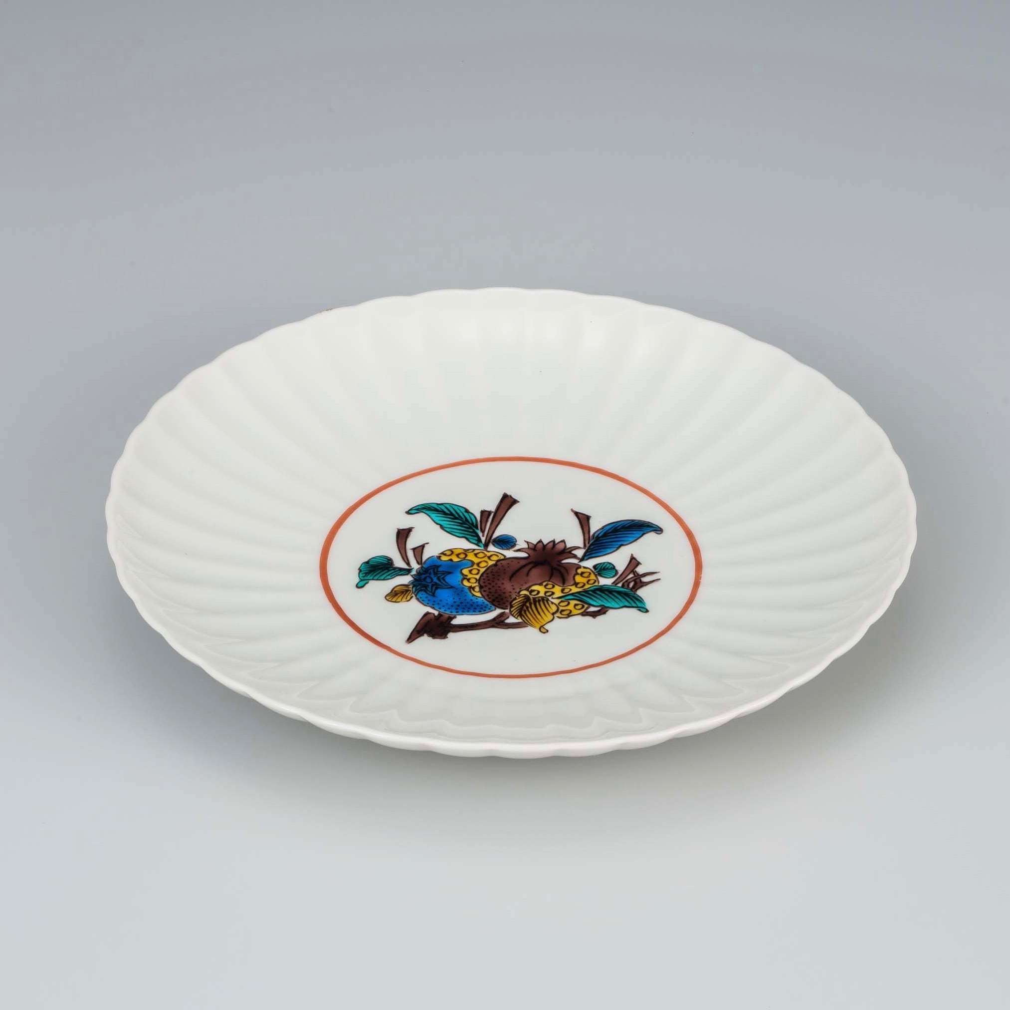 九谷焼・手描き絵付け 中皿【色絵寿果文6.5寸菊皿】(大) | 九谷焼 真生