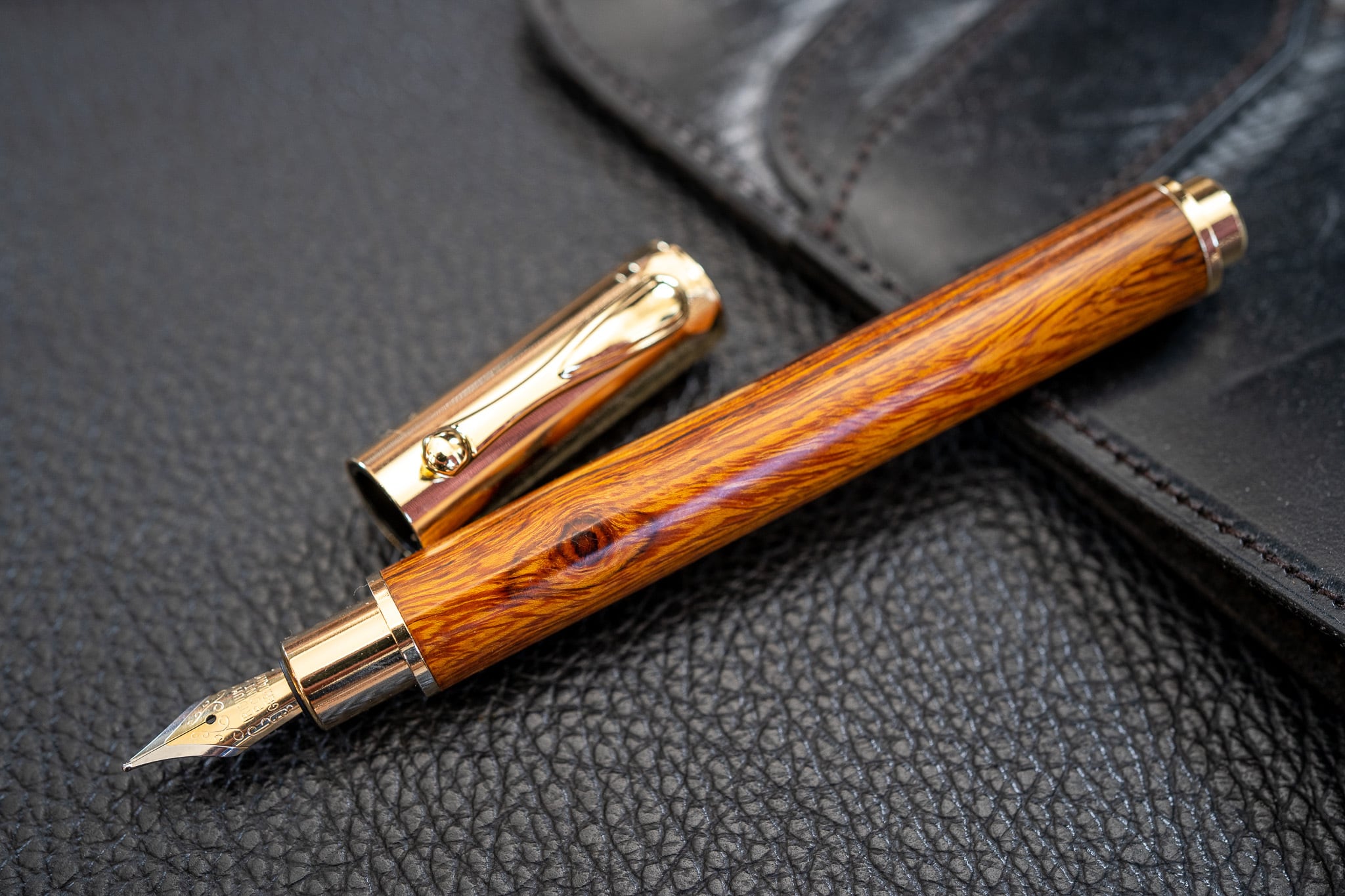 砂漠の宝石】 デザートアイアンウッド 受注生産品 | 木軸ペン工房 金杢犀