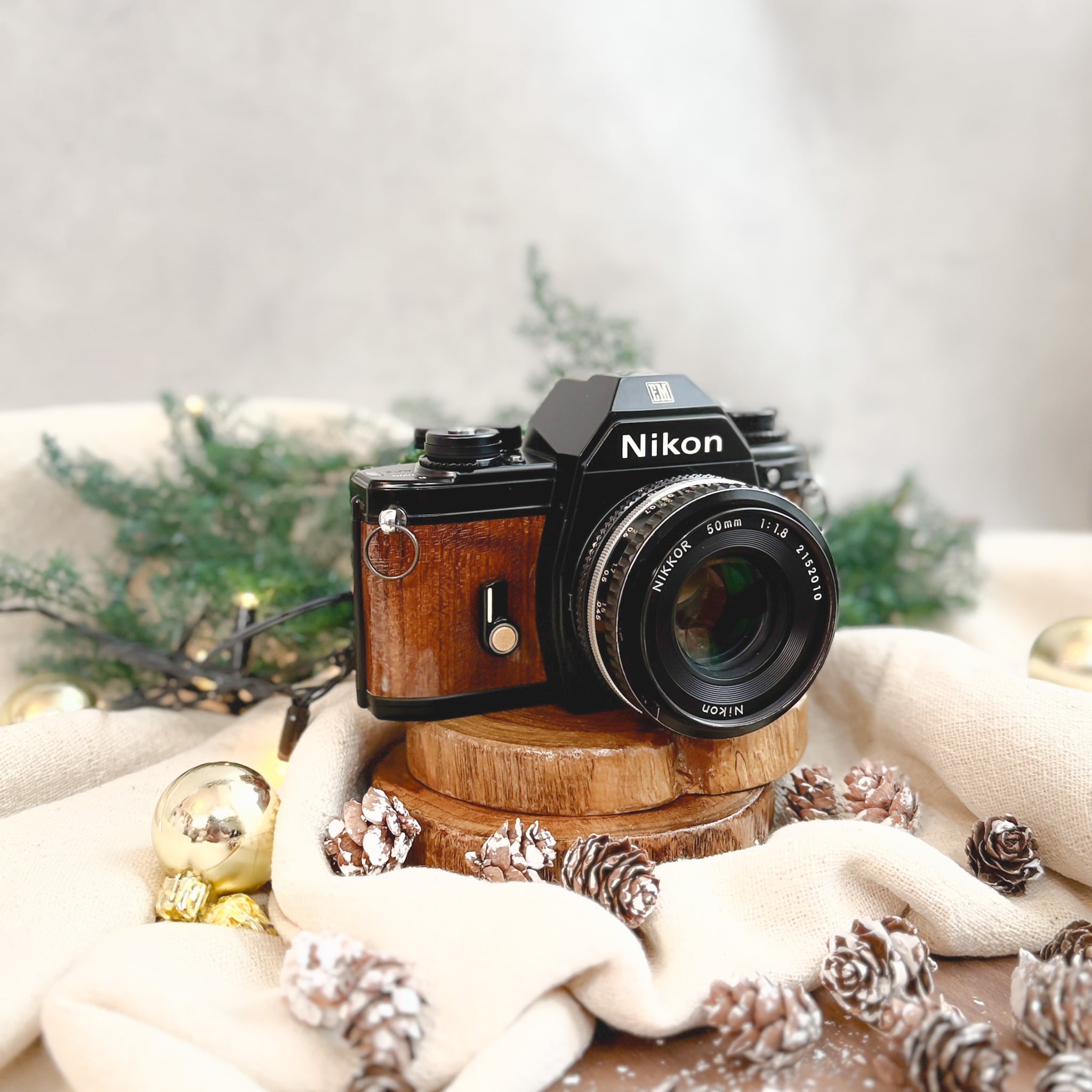 Satin サテンウッド Nikon EM | Macha Cameras