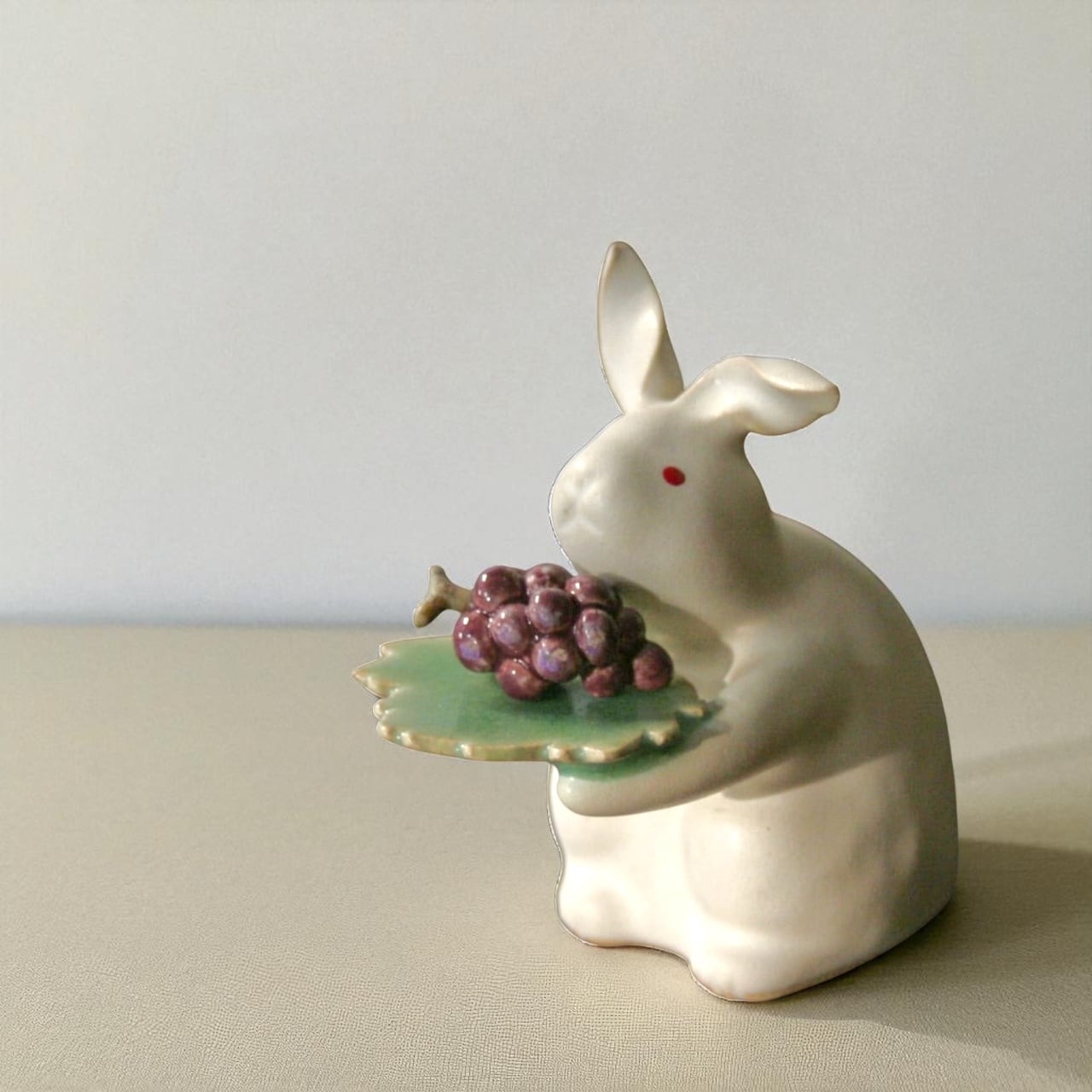 25秋】うさぎ(高さ7.5cm)ぶどう | TSUNE;田中恒子の器 オンラインストア