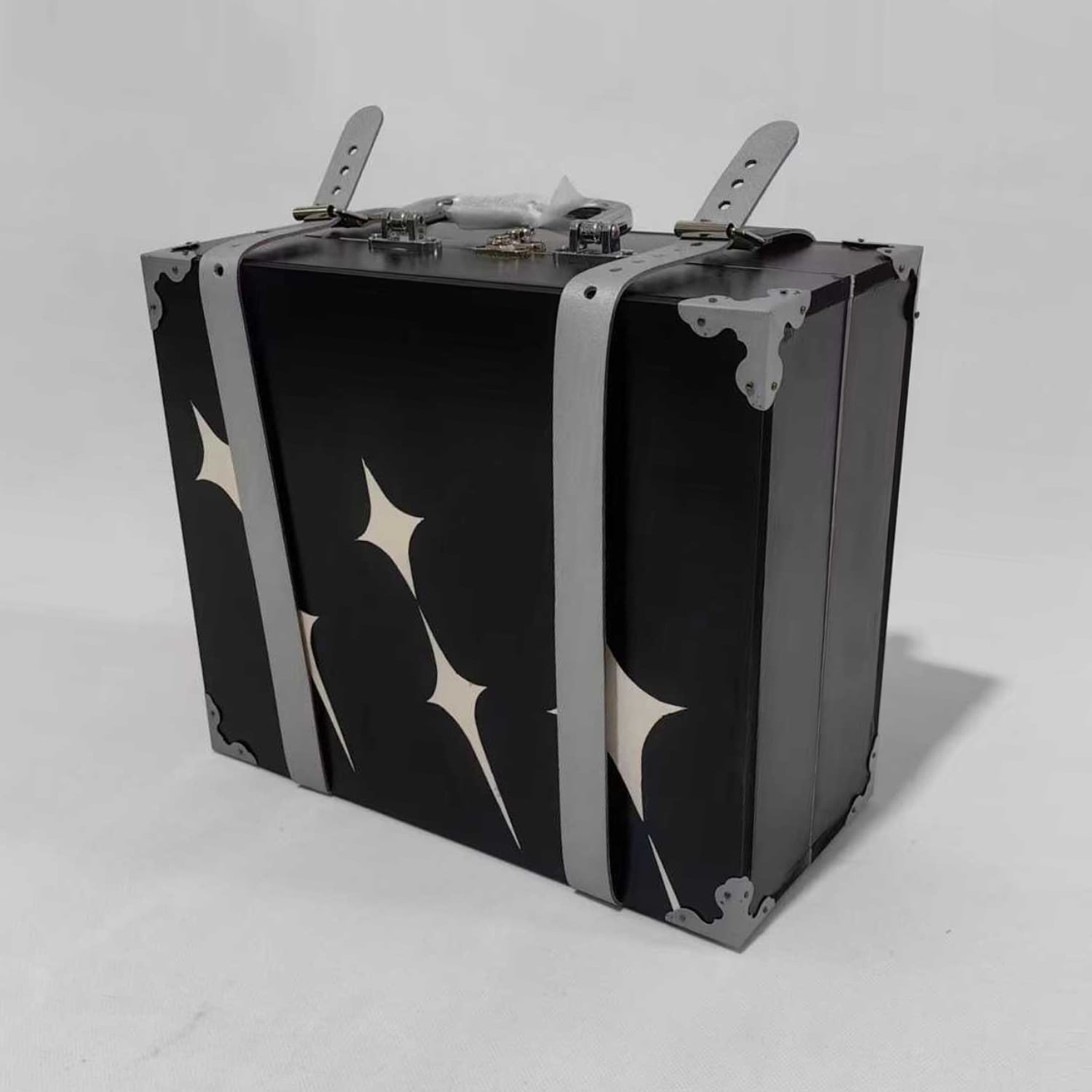 コスプレアイテム にじさんじ 風 星導ショウ トランクケース 鞄 バッグ