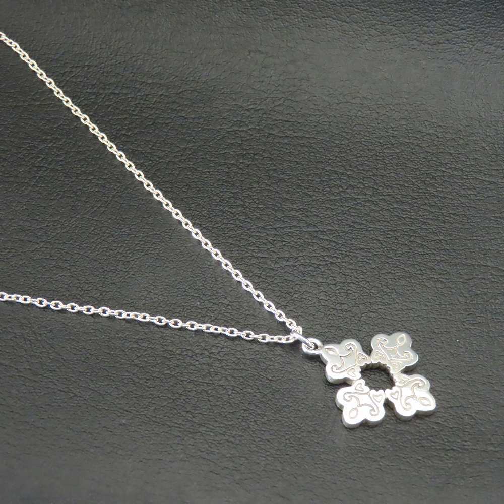 アイヌ文様ネックレス 白 シルバー925 【刻印無料】 アイヌ アイヌ文様