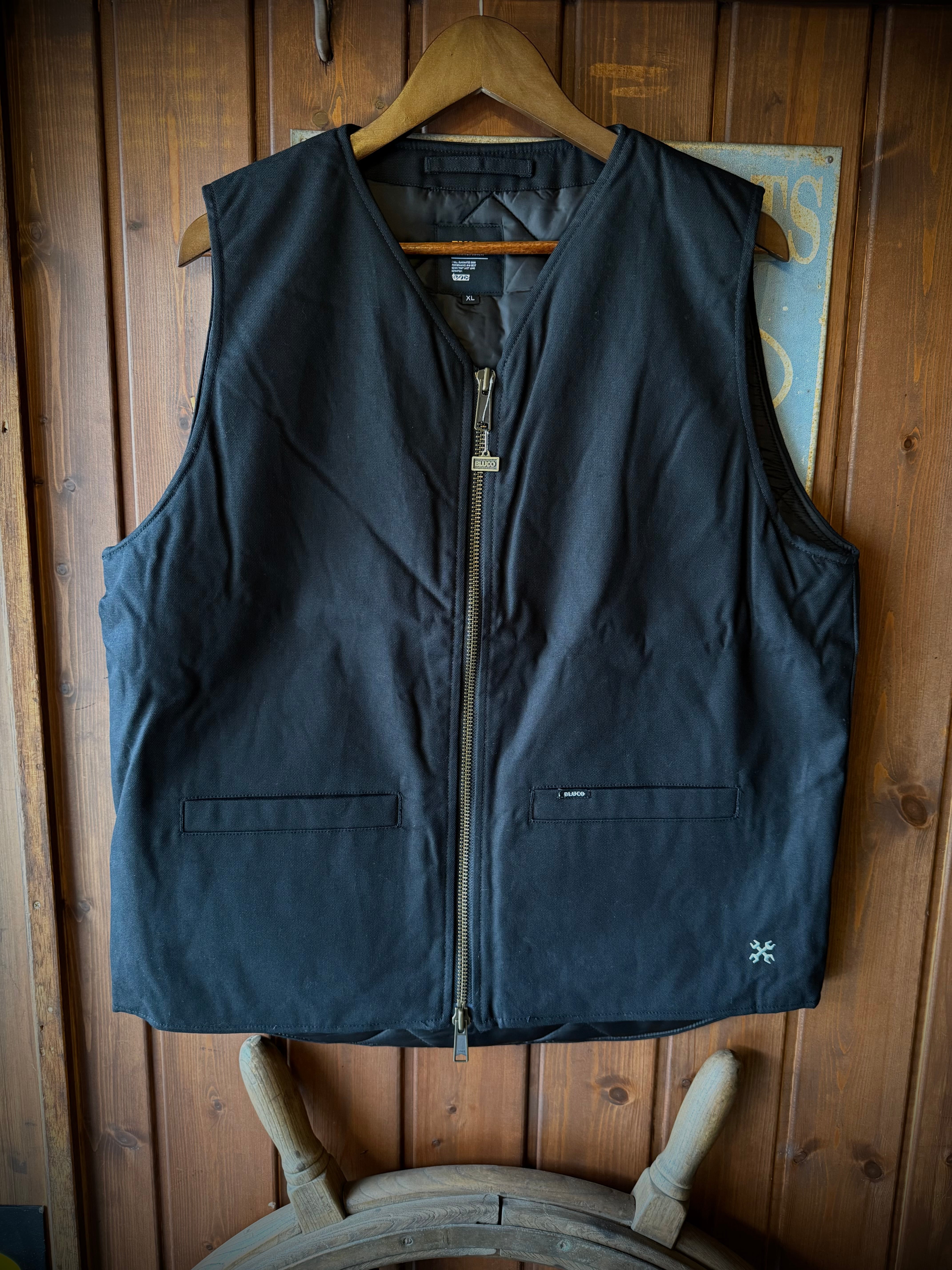 BLUCO V NECK DUCK VEST BLACK | STYLE FACTORY & CO.