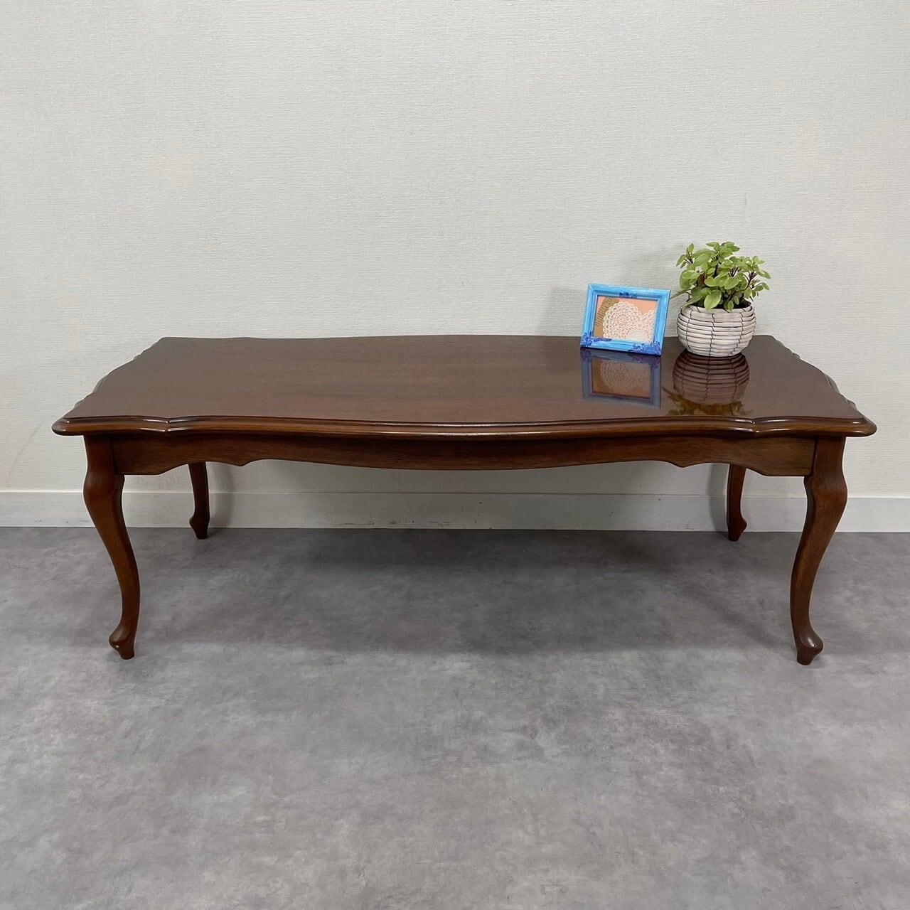 マルニ木工の猫脚センターテーブル | meguri