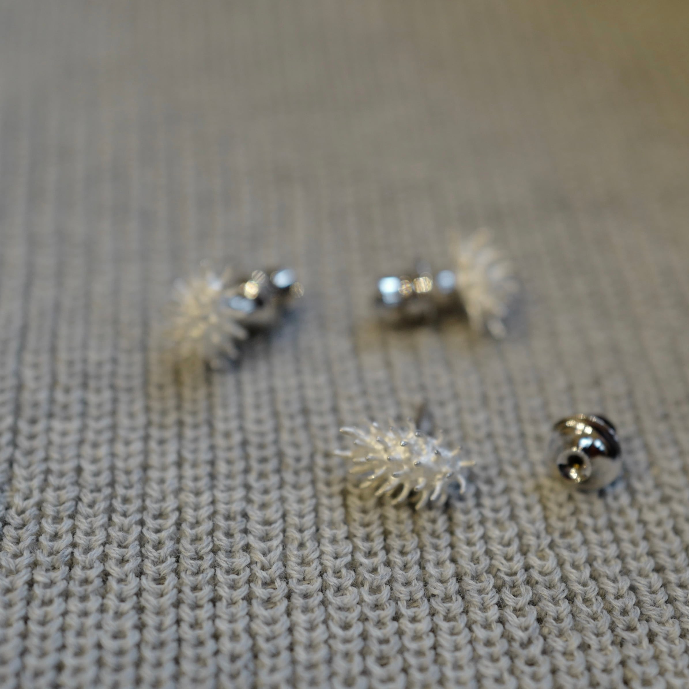 ASEEDONCLÖUD × 中村なづき│prank brooches オナモミピンブローチ