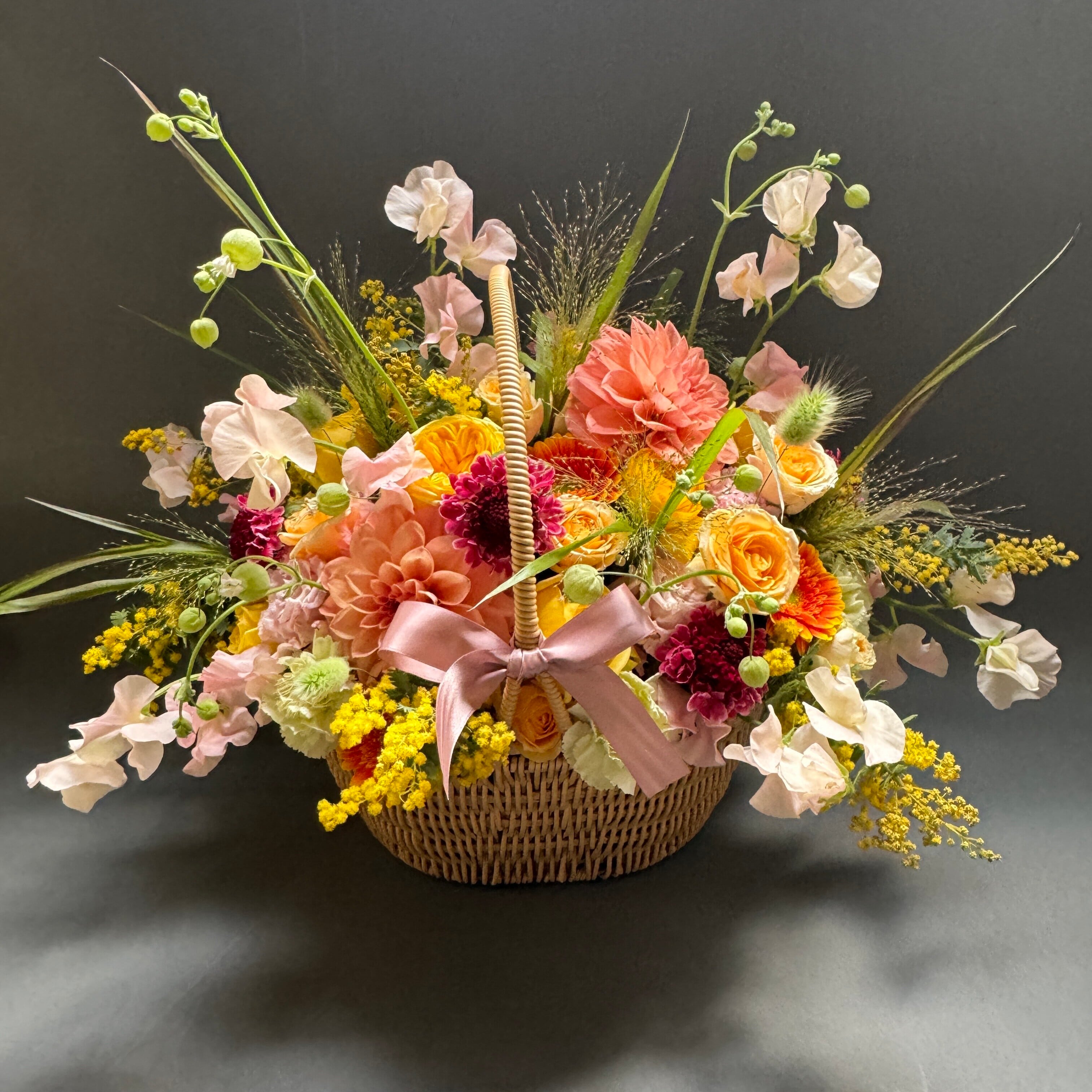 生花アレンジメント｛豪華に御祝系｝ Lサイズ オールラウンド | 松田