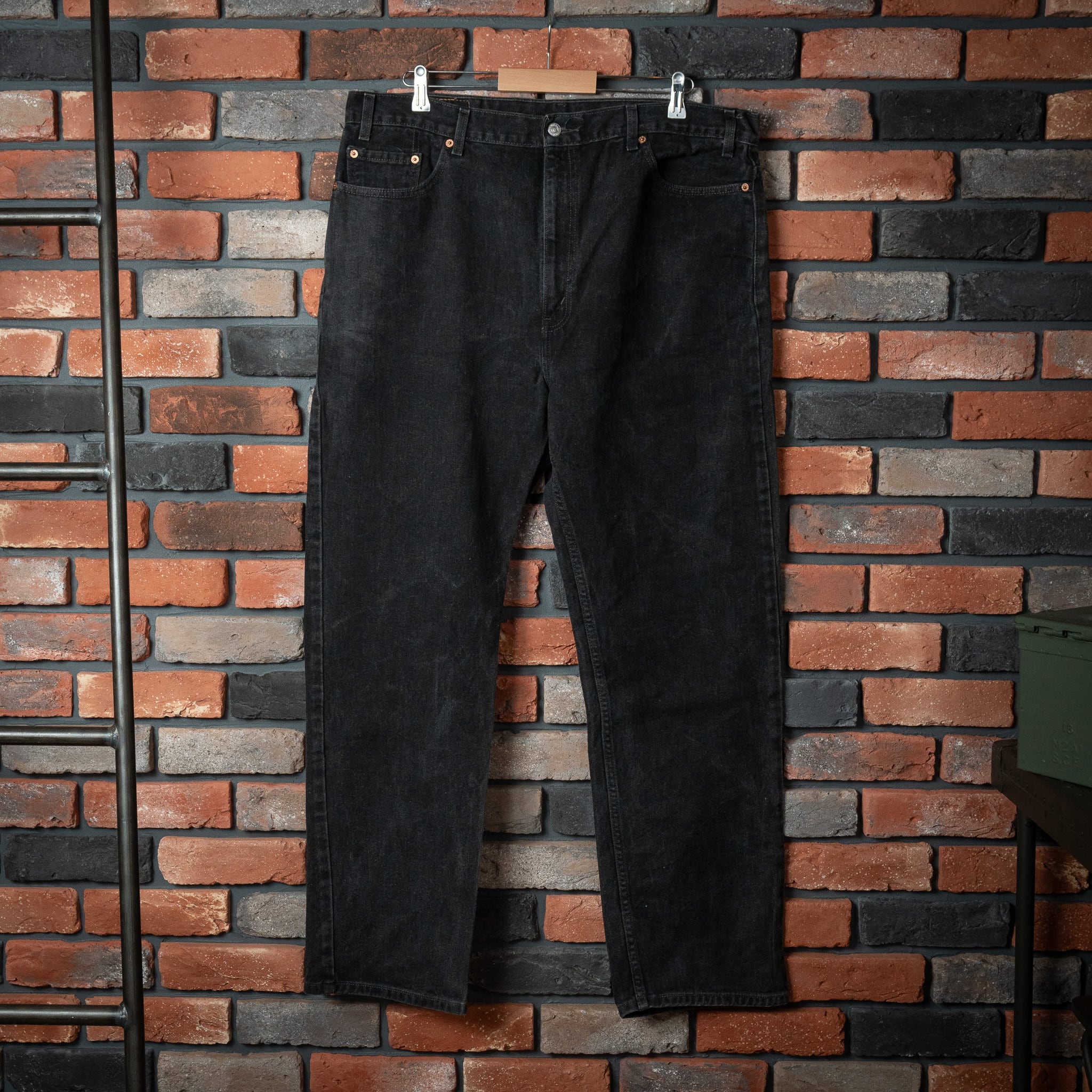 W42 L32】Levi's 505 Black Denim 